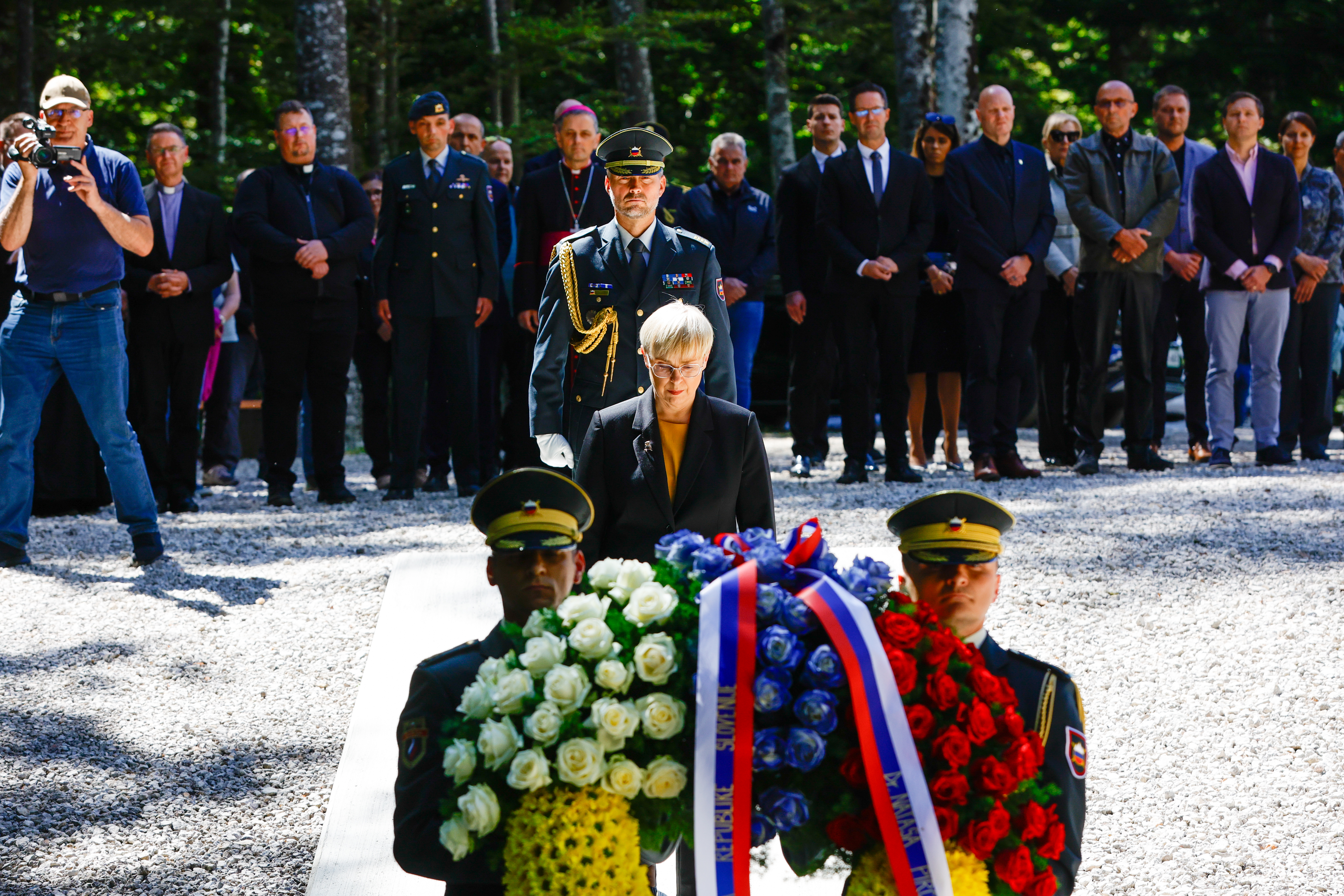 Nataša Pirc Musar v Kočevskem Rogu