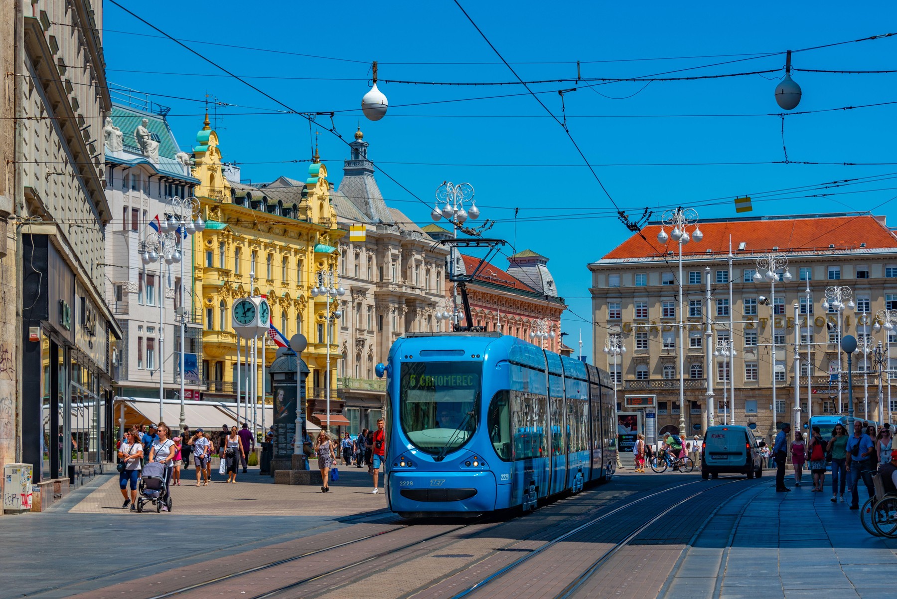 Trg Bana Jelačiča v Zagrebu