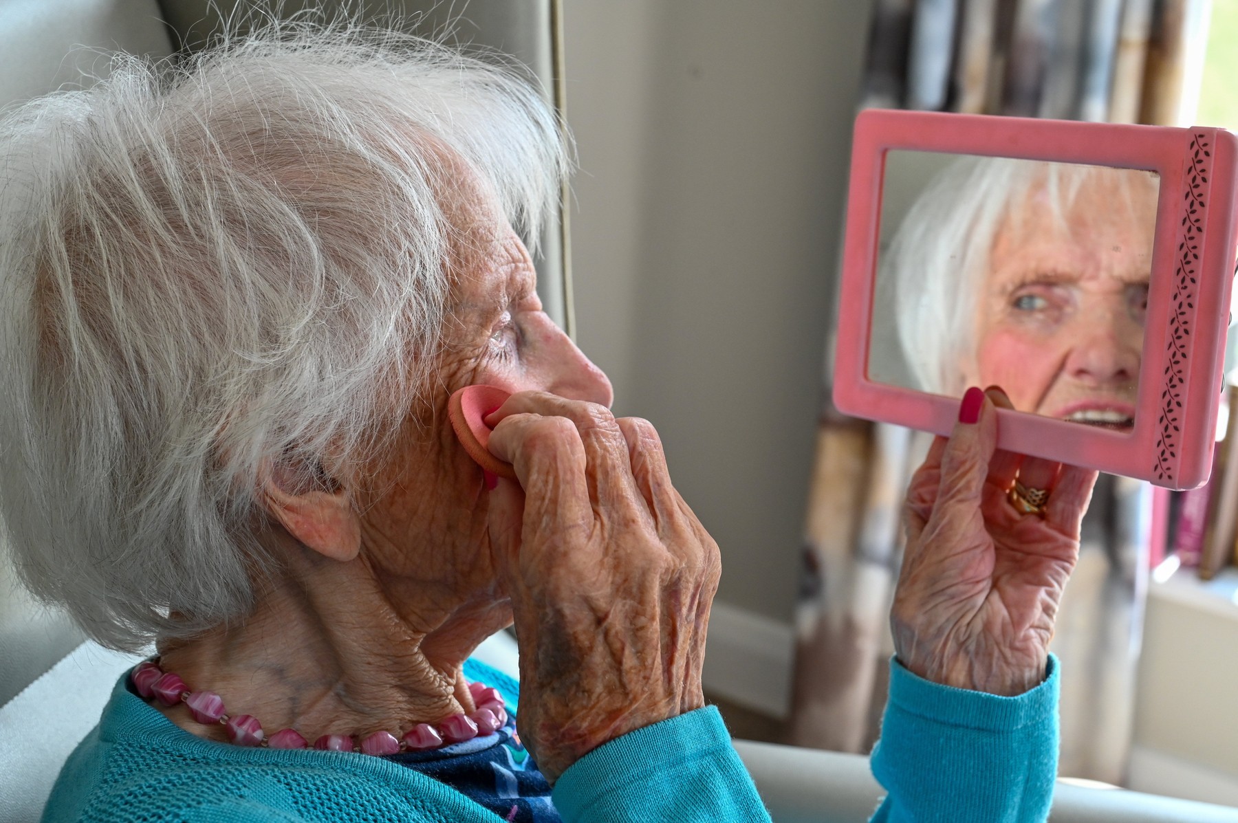 103-letna vplivnica Joan Partridge