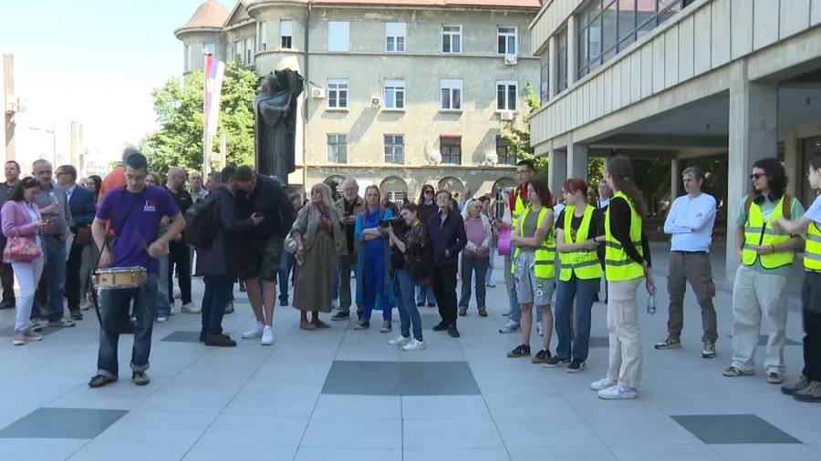 Protesti v Novem Sadu.