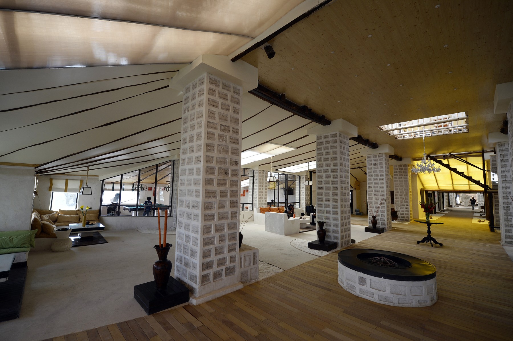 Hotel Palacio de Sal v Boliviji, ki je zgrajen iz soli