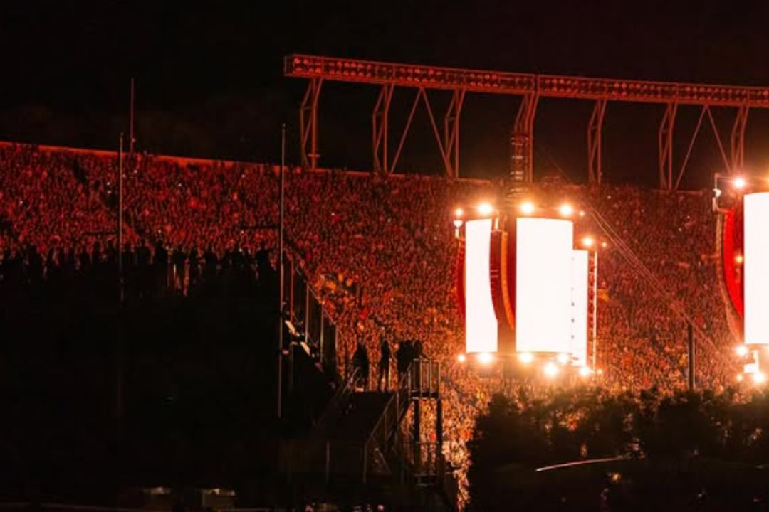 Ameriška glasbena skupina Metallica je nastopala v Virginiji