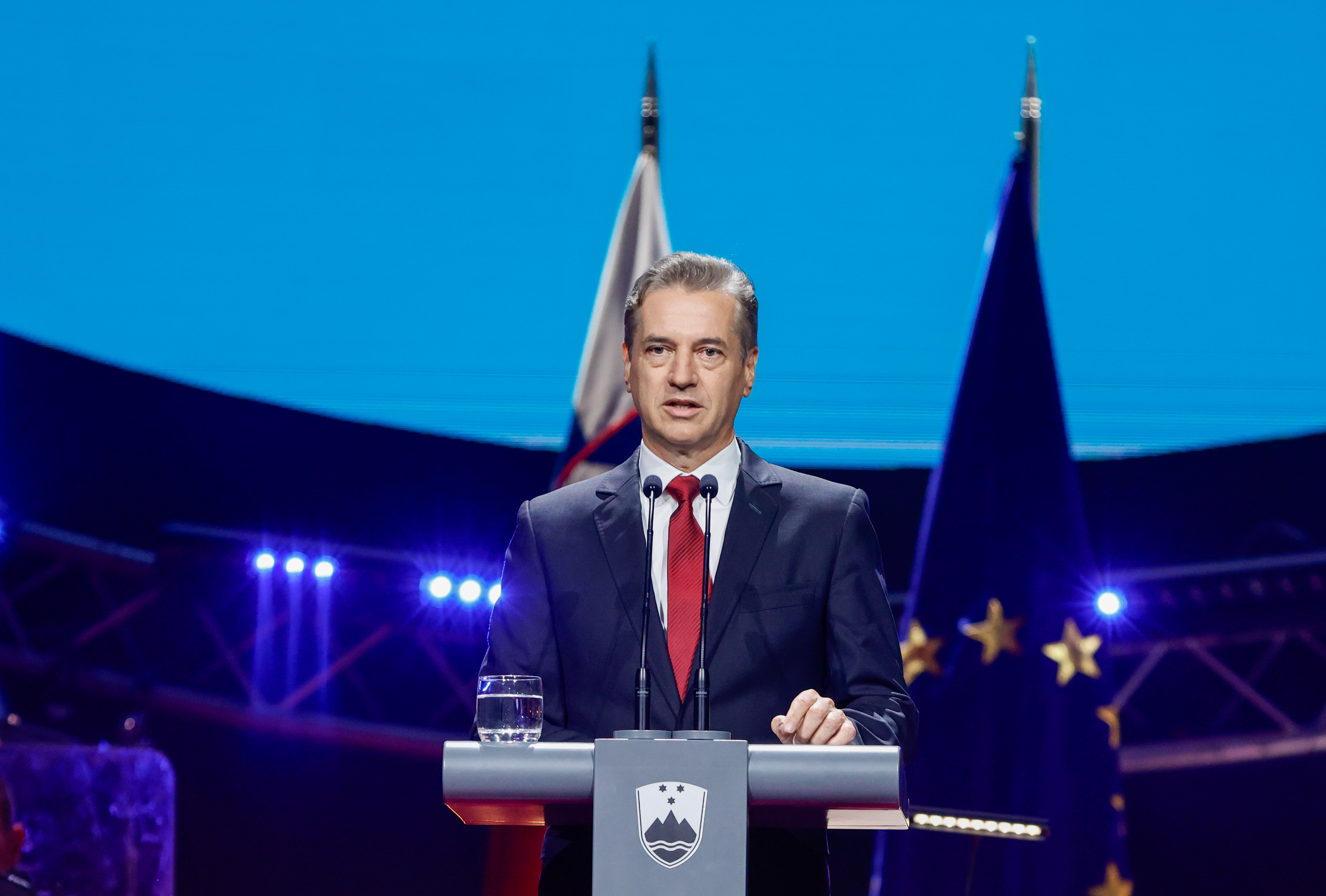 Državna proslava ob dnevu zmage v Stožicah 9. maja 2025