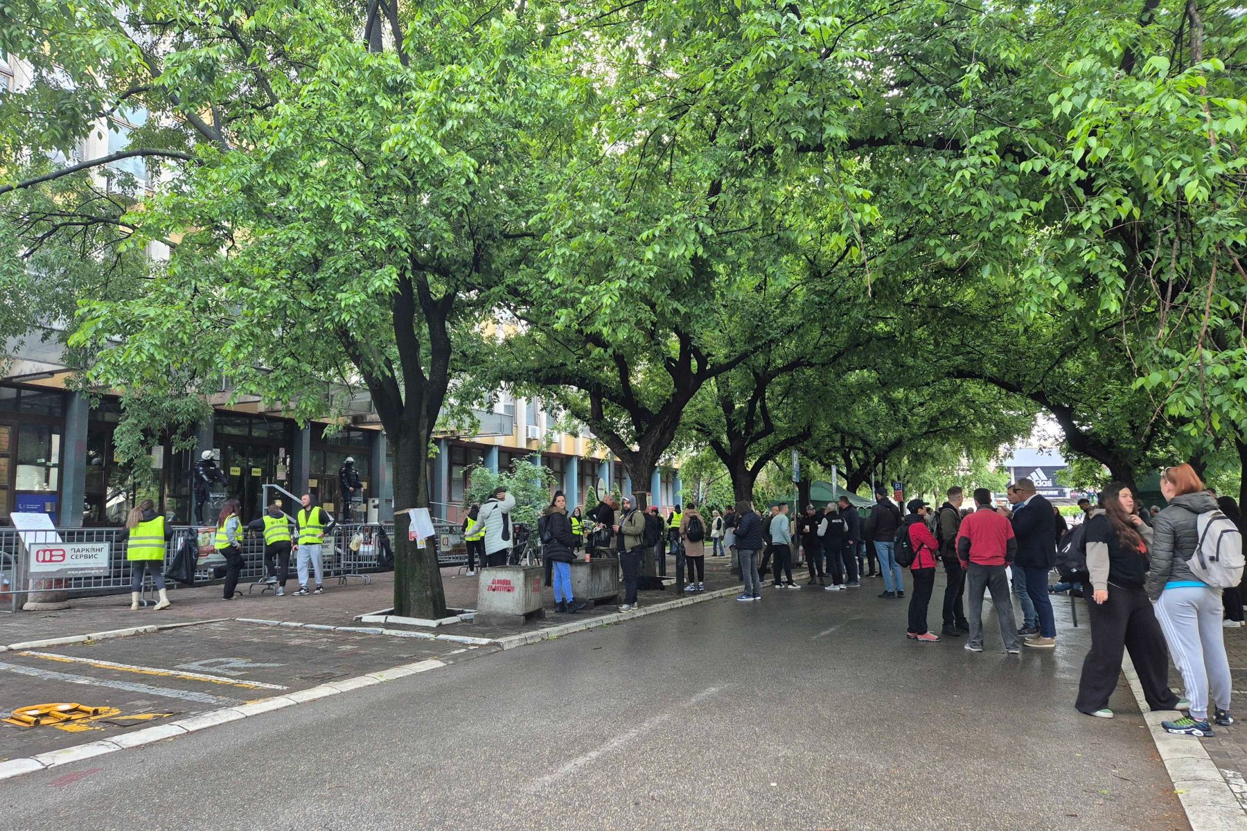 Študentje pred sodiščem v Novem Sadu nadaljujejo z blokado