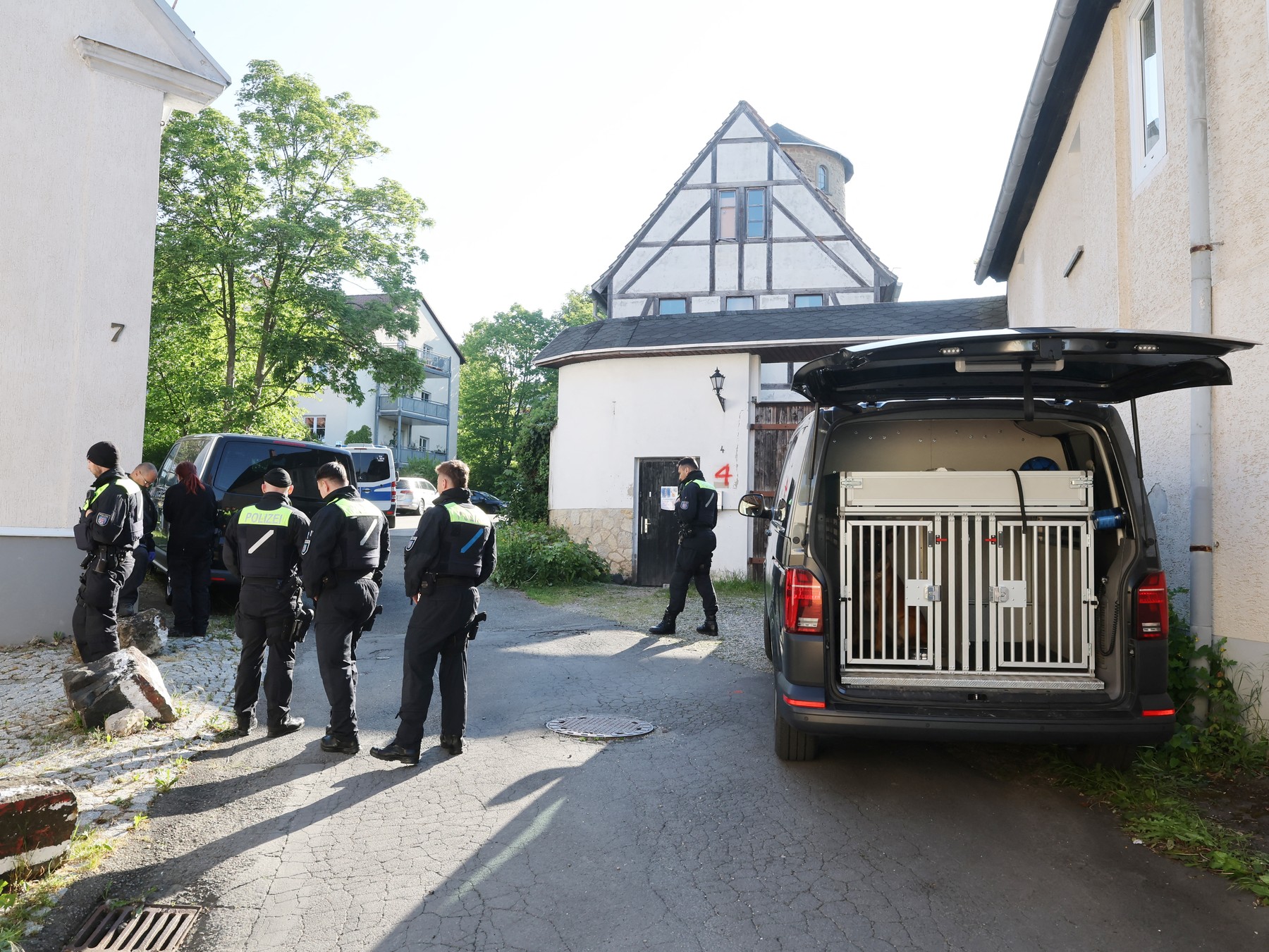 V Nemčiji so prijeli vodilne člane frakcije gibanja Državljani rajha.