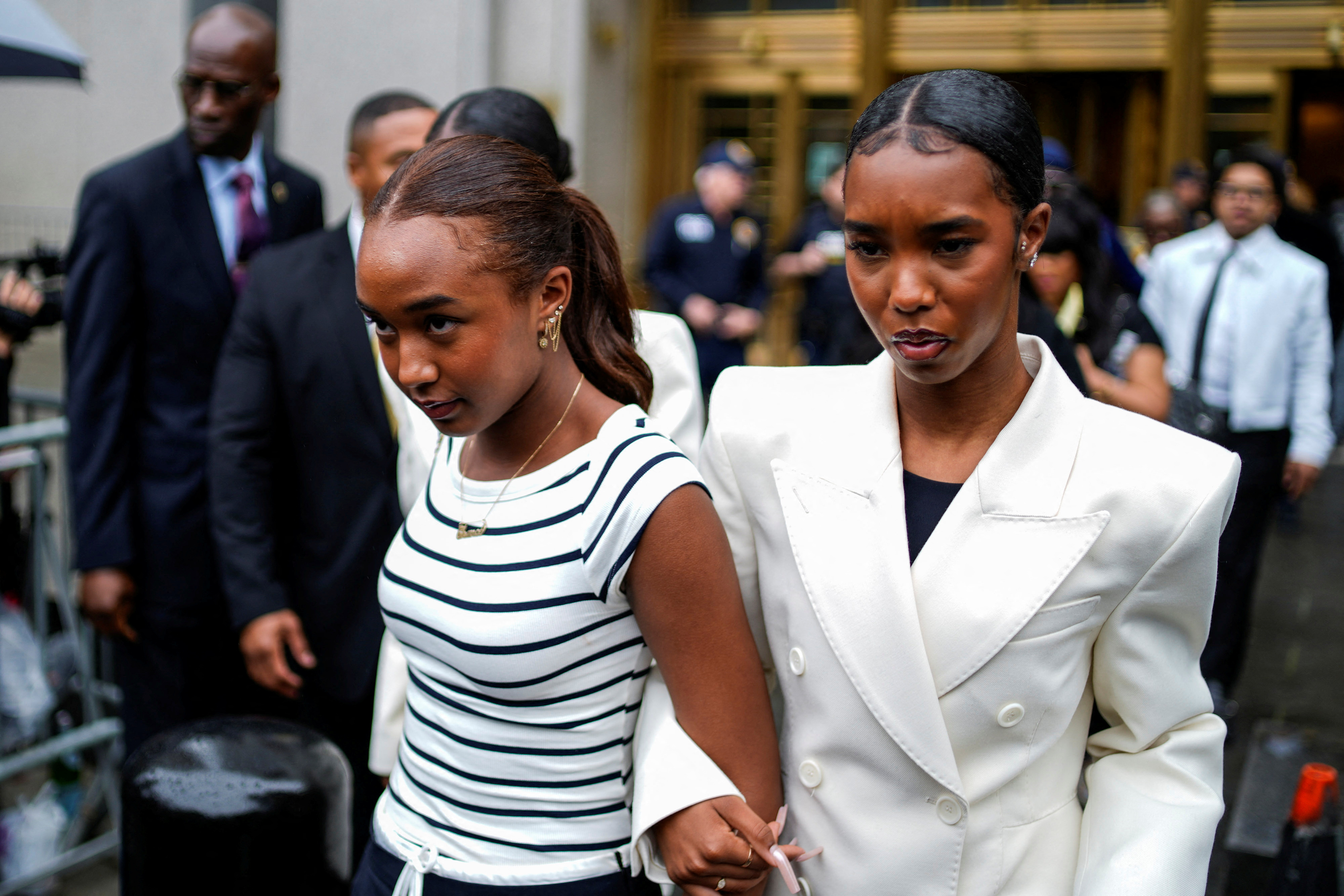 Chance in D'Lila Star Combs na sojenju očetu Diddyju