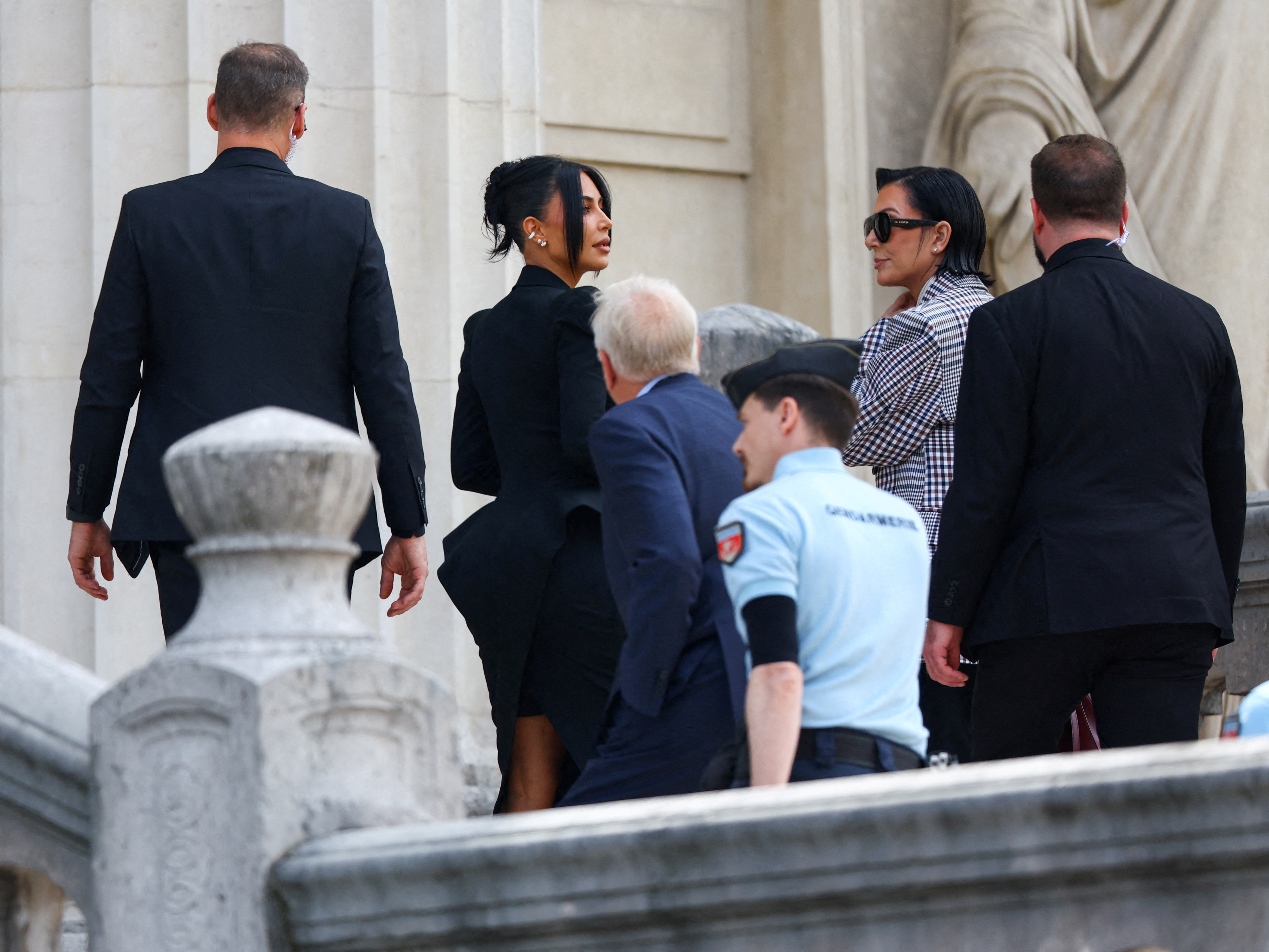 Kim Kardashian na sodišču v Parizu