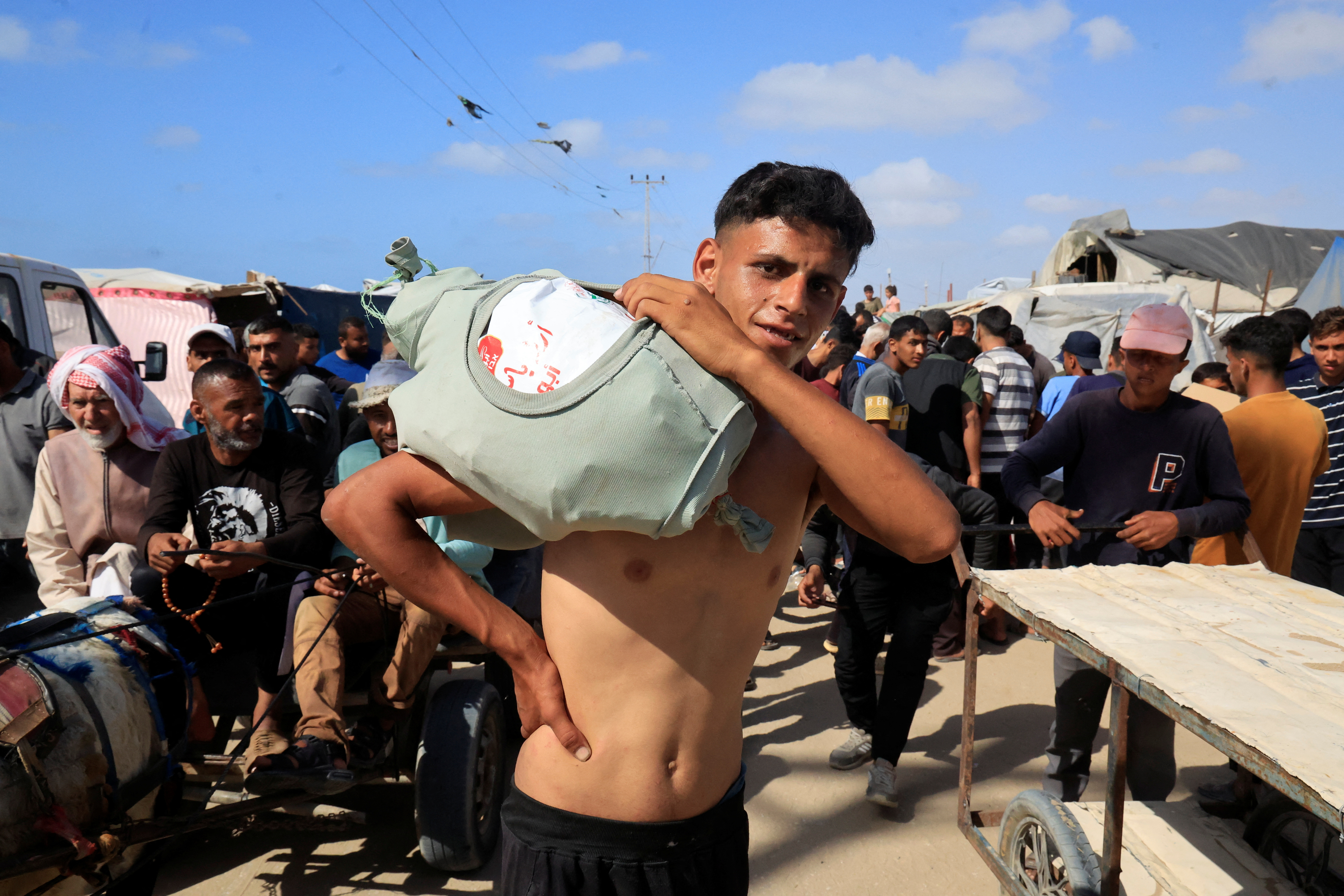 Razdeljevanje hrane v Gazi