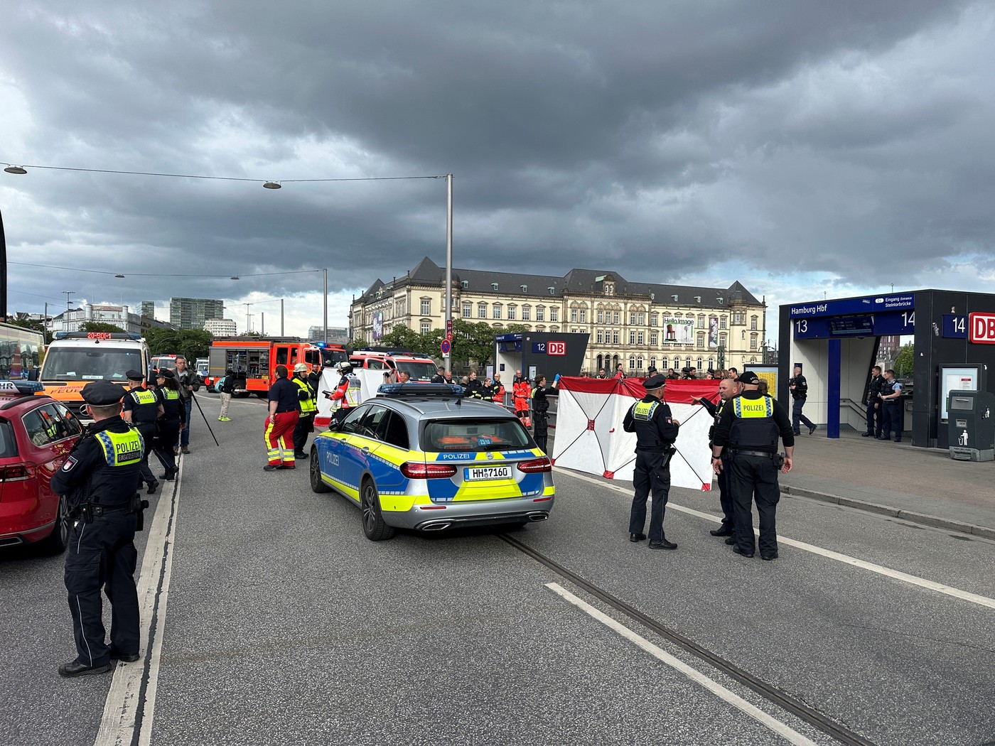 napad z nožem hamburg