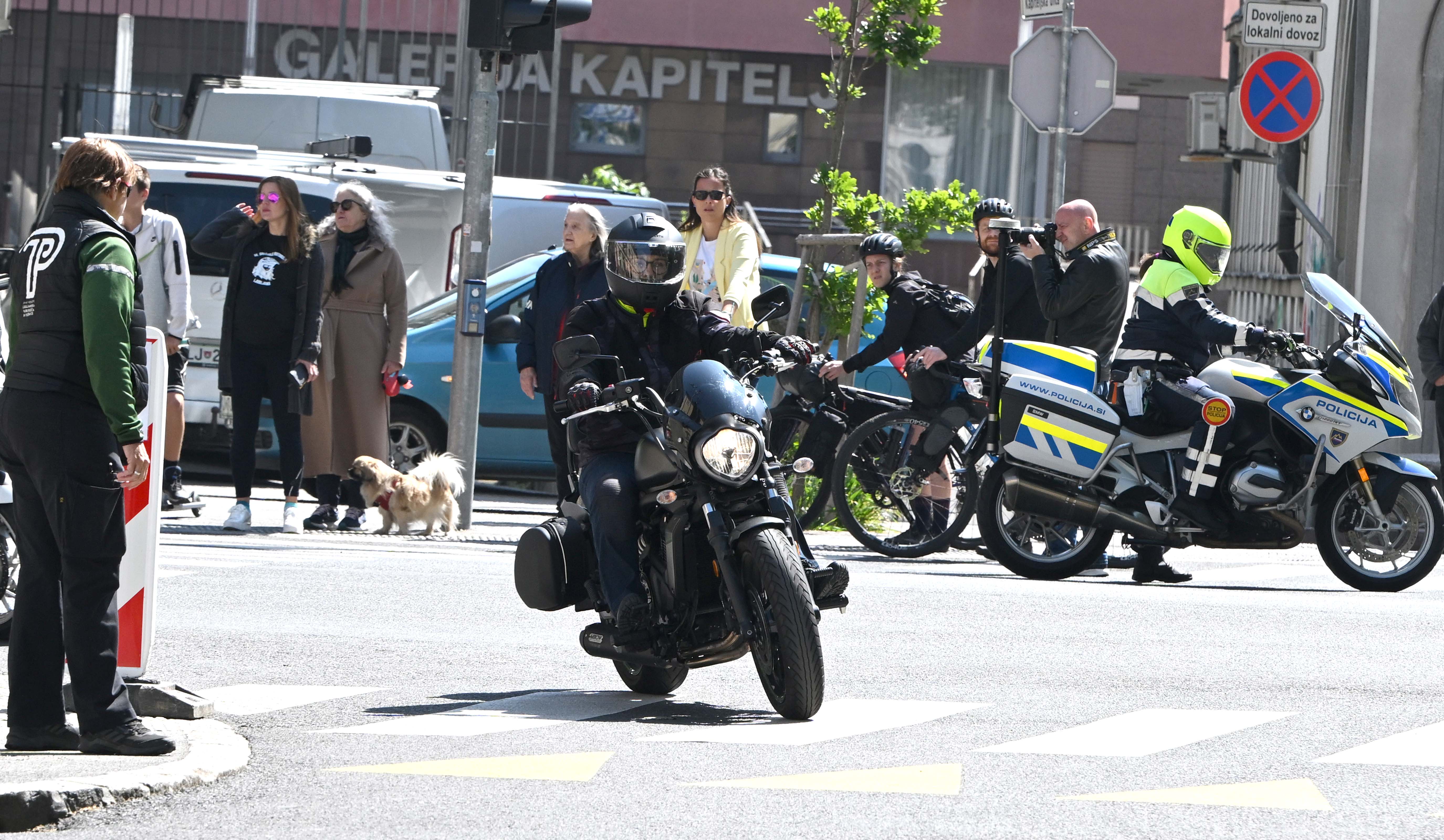 Predsednica Nataša Pirc Musar na motorju