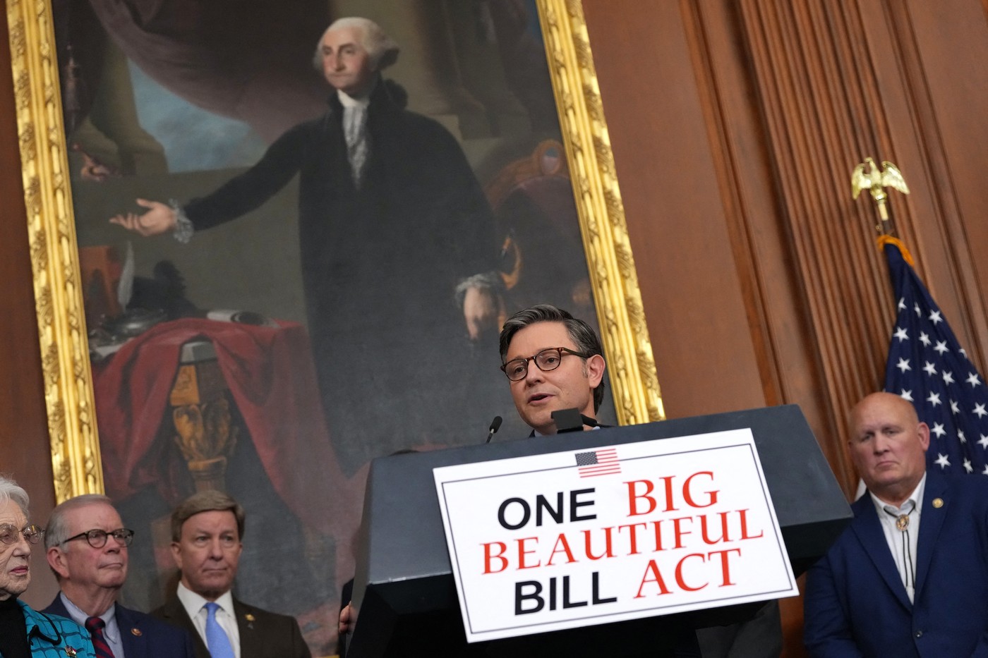 Predstavniški dom potrdil Trumpovo proračunsko zakonodajo
