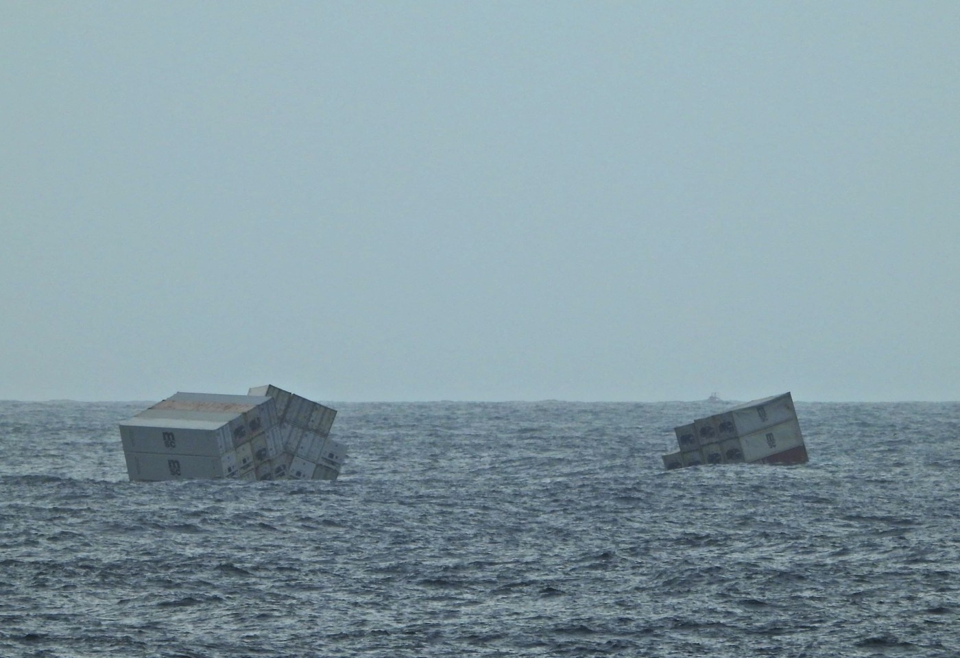 V Indiji potnila ladja