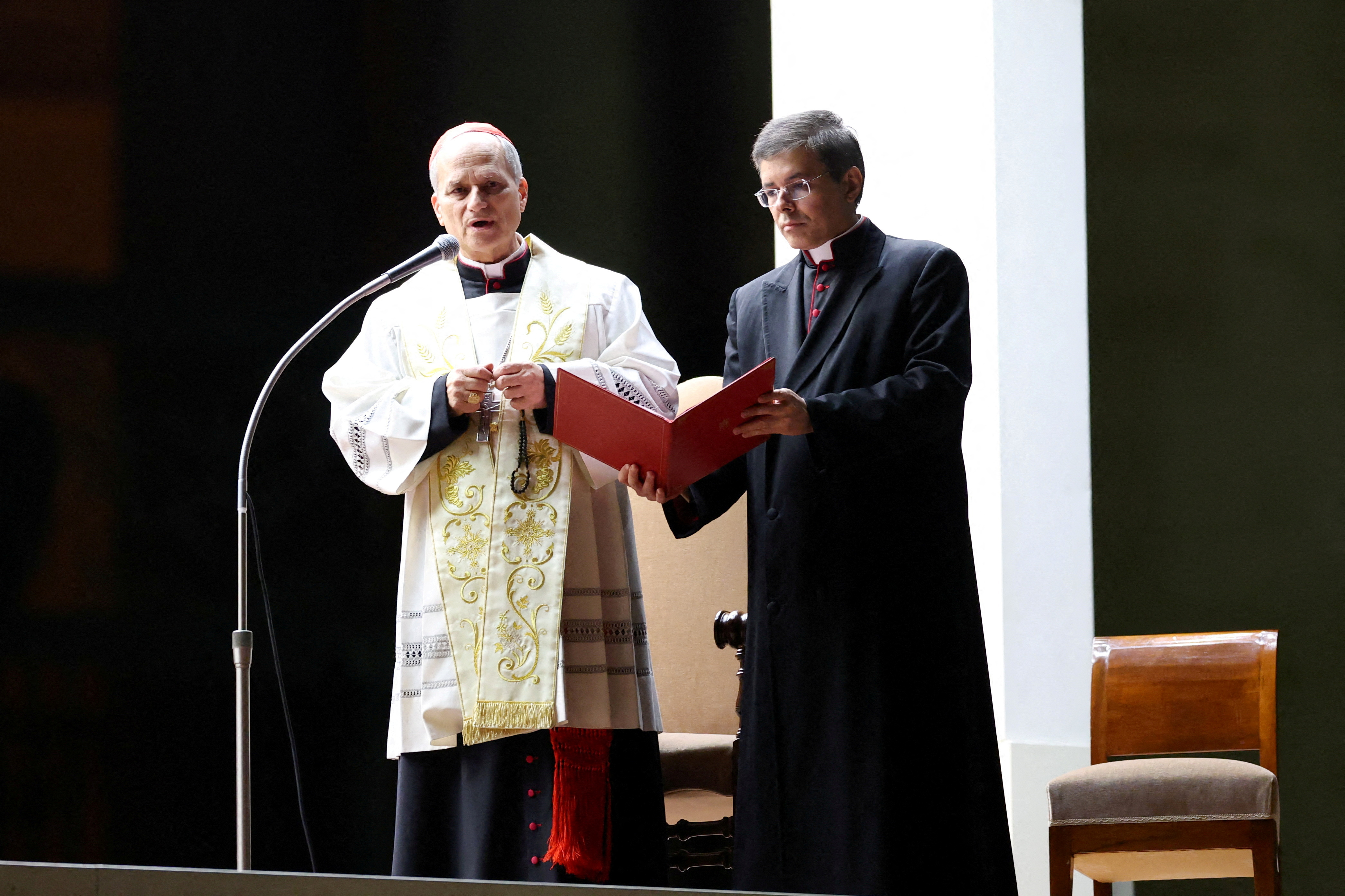 Robert Francis Prevost kot duhovnik.