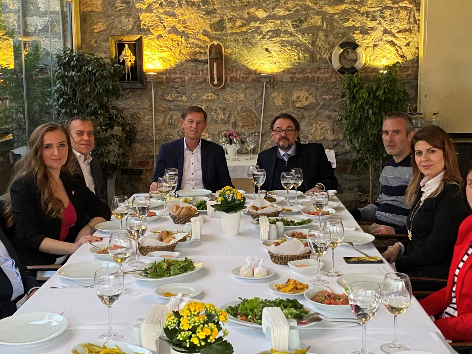 Mustafa Basar Arioglu s slovenskim zunanjim ministrom Mirom Cerarjem leta 2020