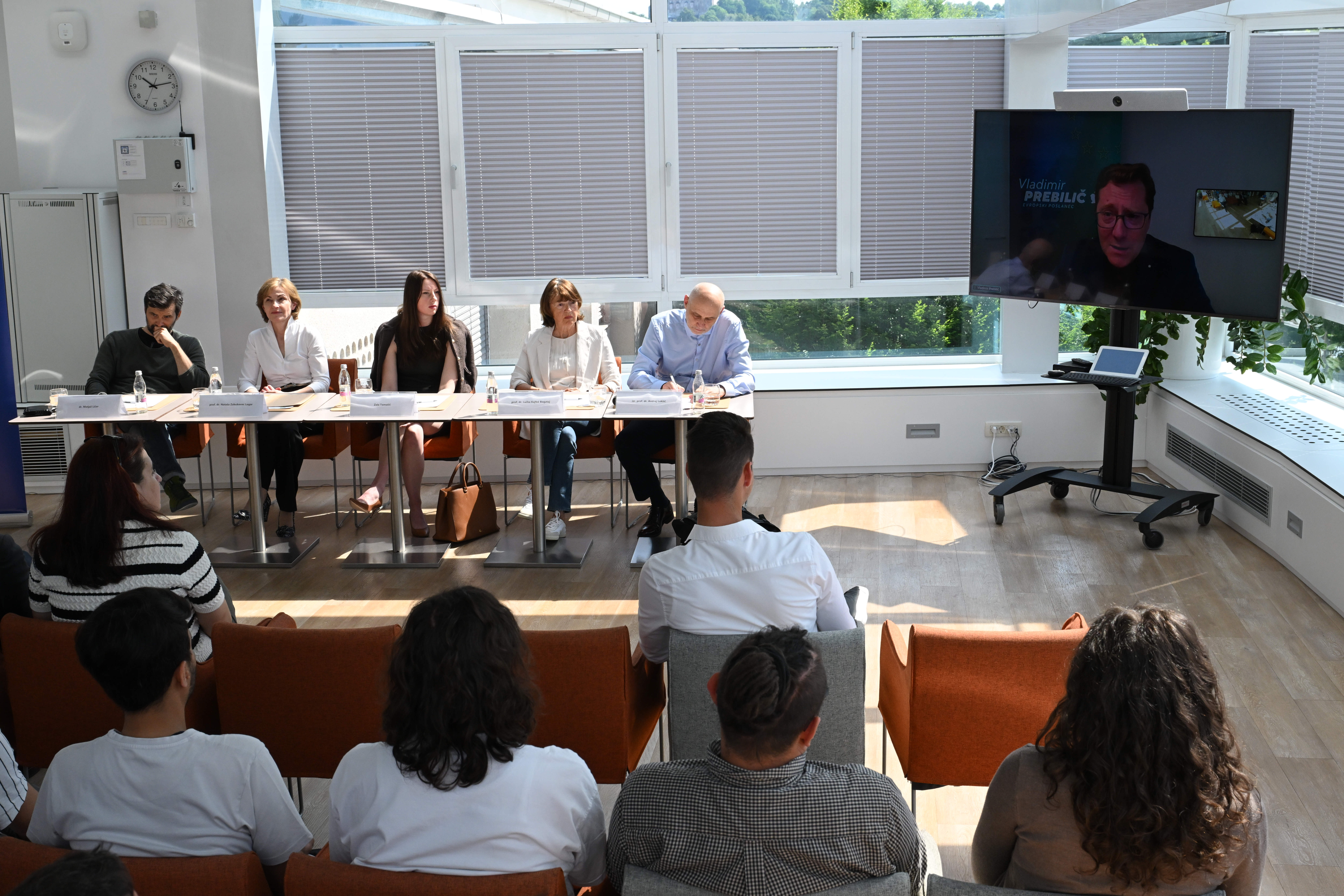 Na okrogli mizi razbili mite o podnebnih spremembah