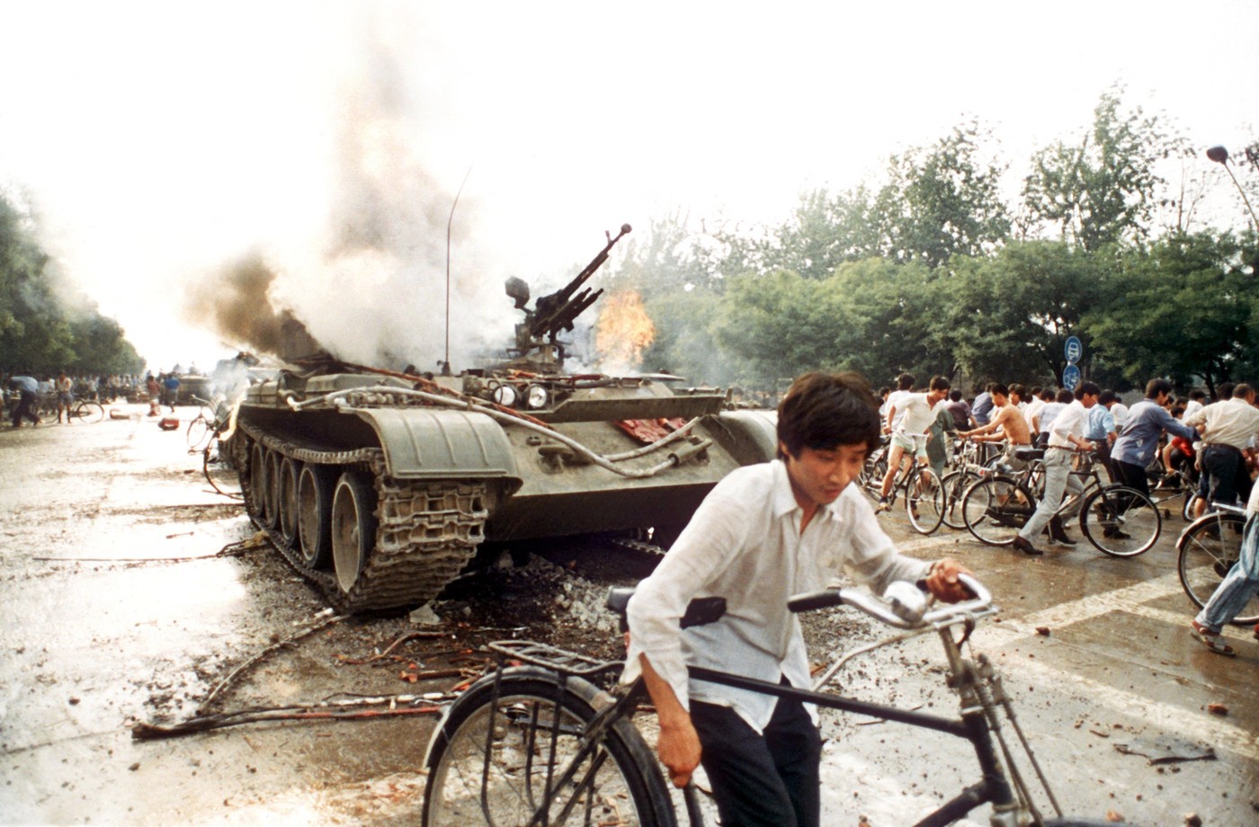 Tanki na Trgu nebeškega miru leta 1989