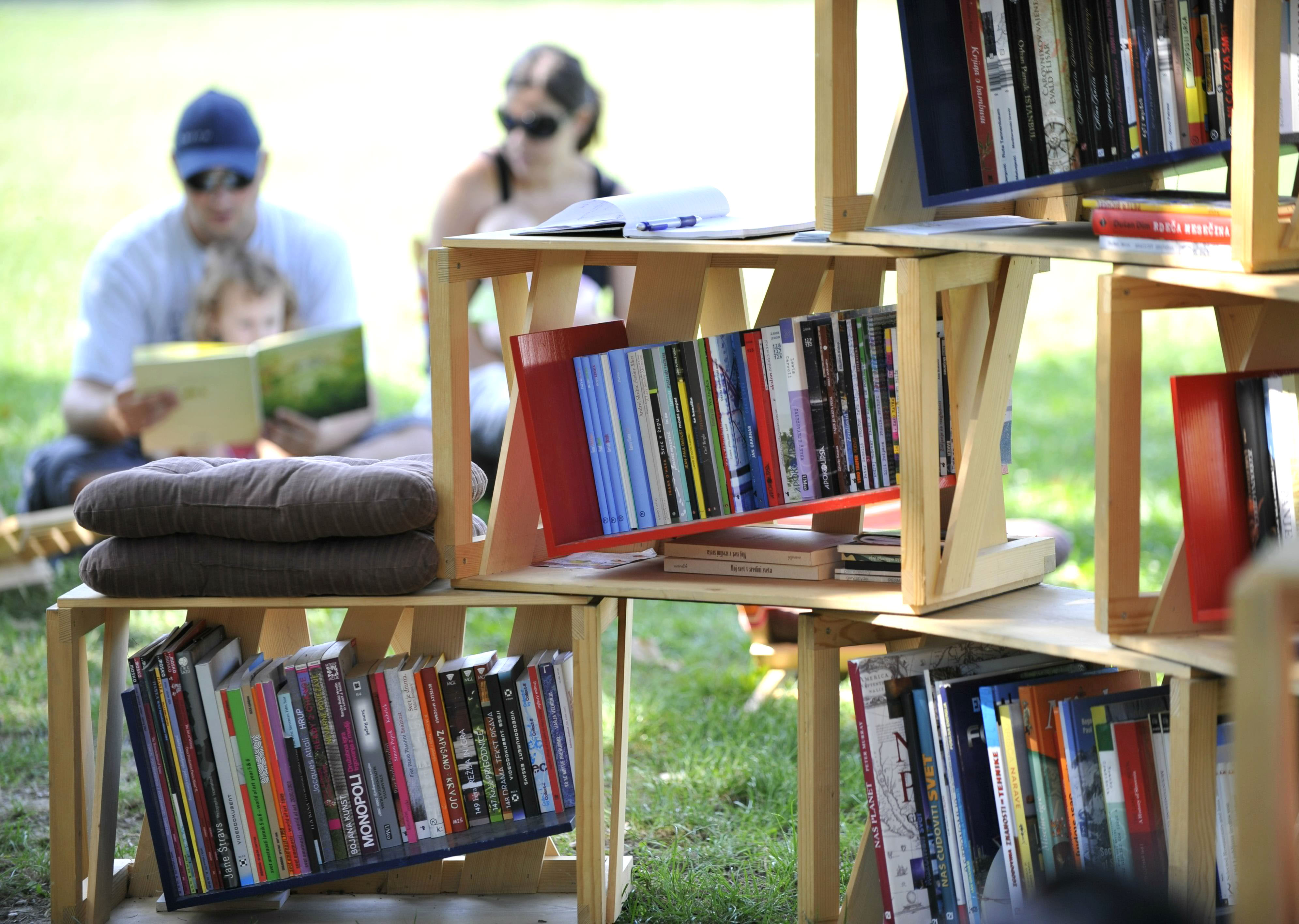 knjižnica pod krošnjami