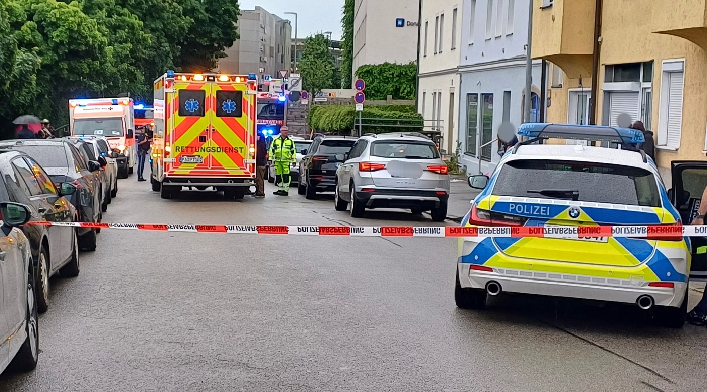 Moški v mestu Passau zapeljal v množico