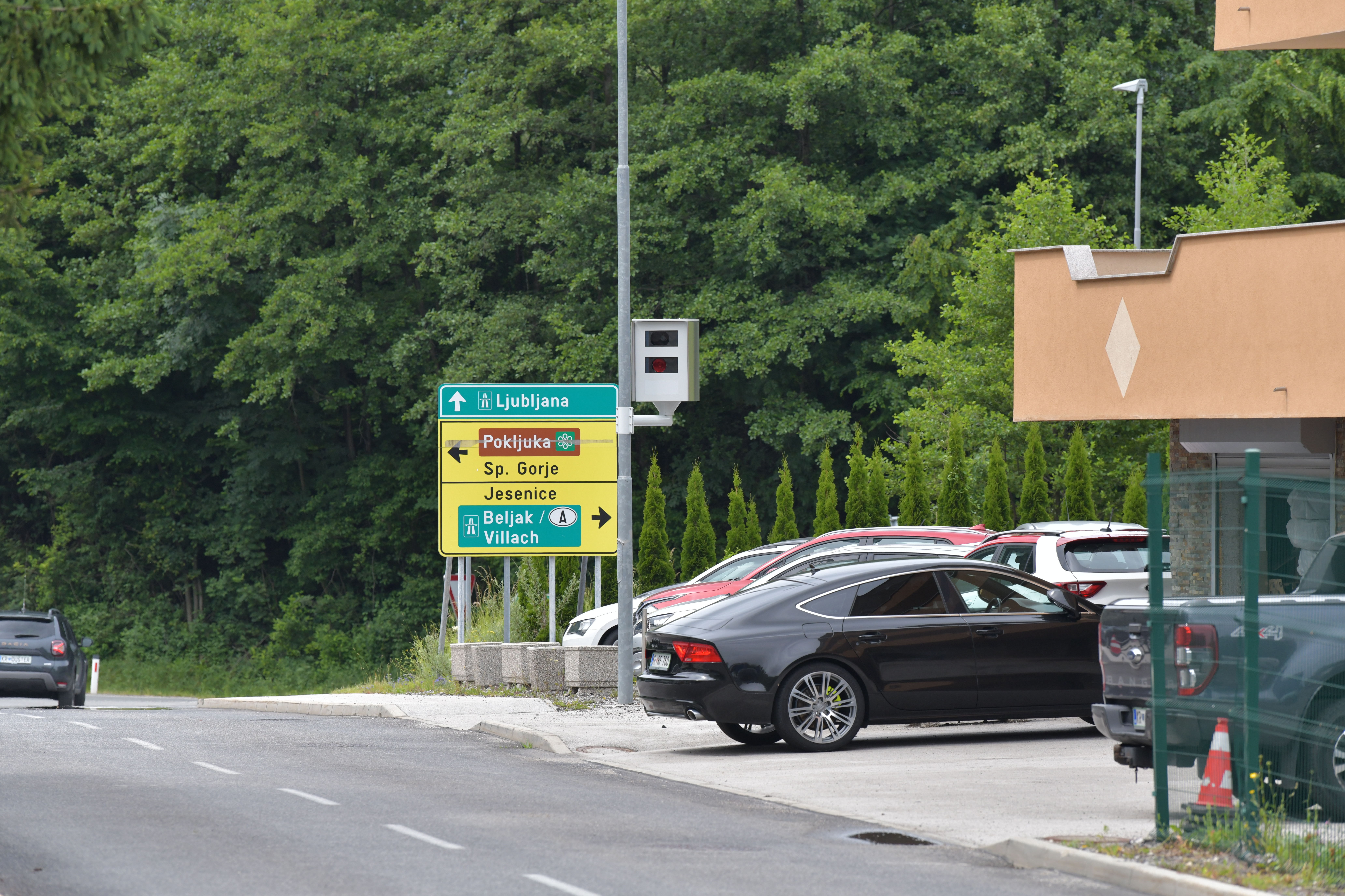 Omejitev hitrosti in radar na robu Blejske Dobrave