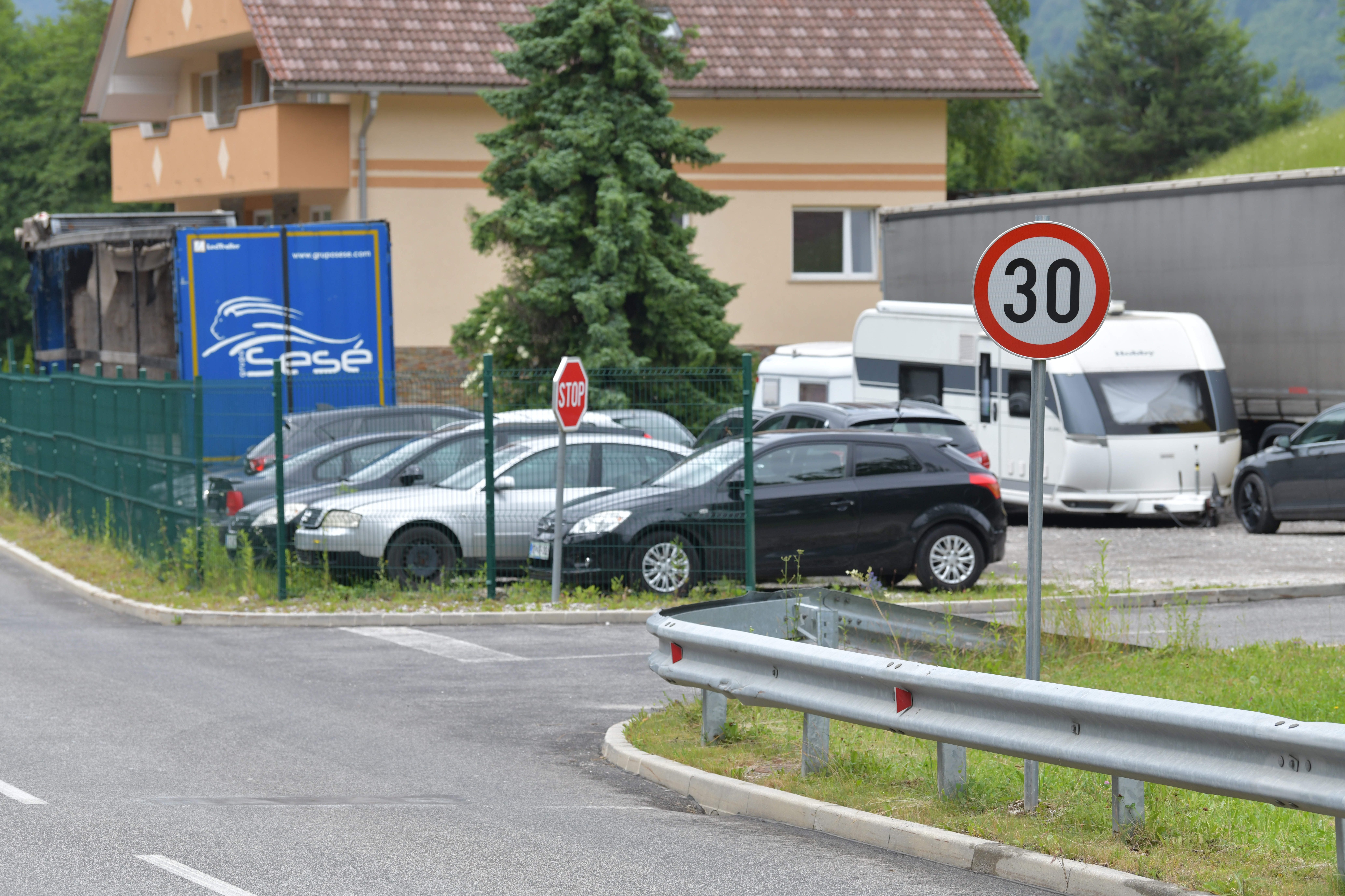 Omejitev hitrosti in radar na robu Blejske Dobrave