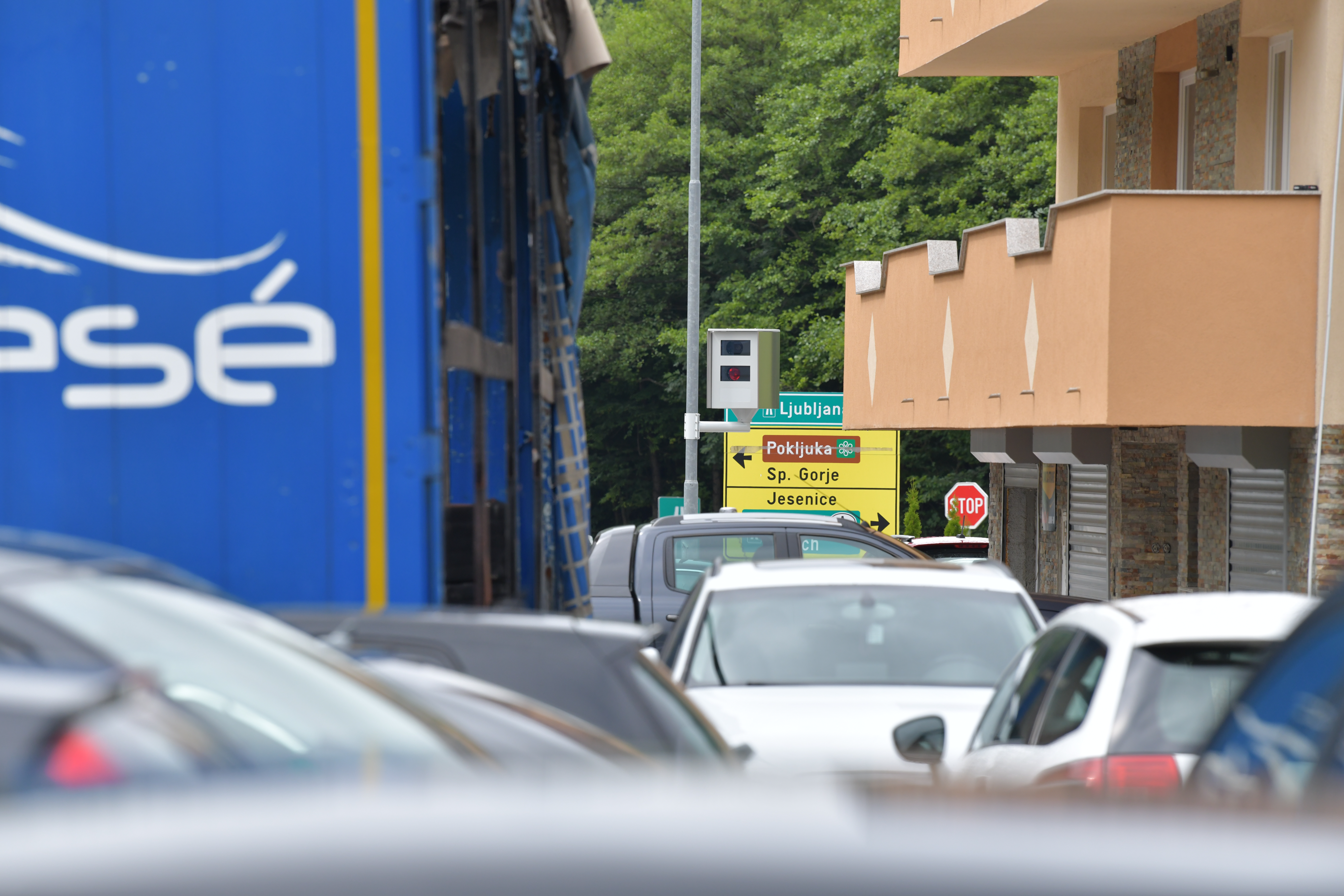 Omejitev hitrosti in radar na robu Blejske Dobrave