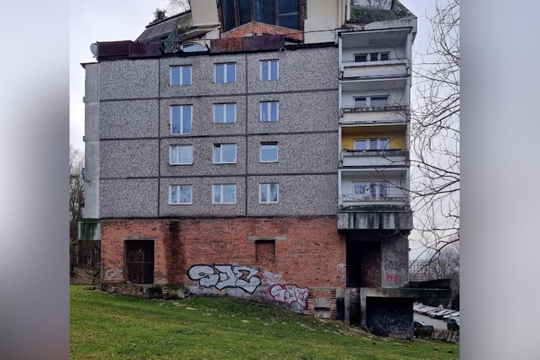 Stanovanjski blok na Poljskem