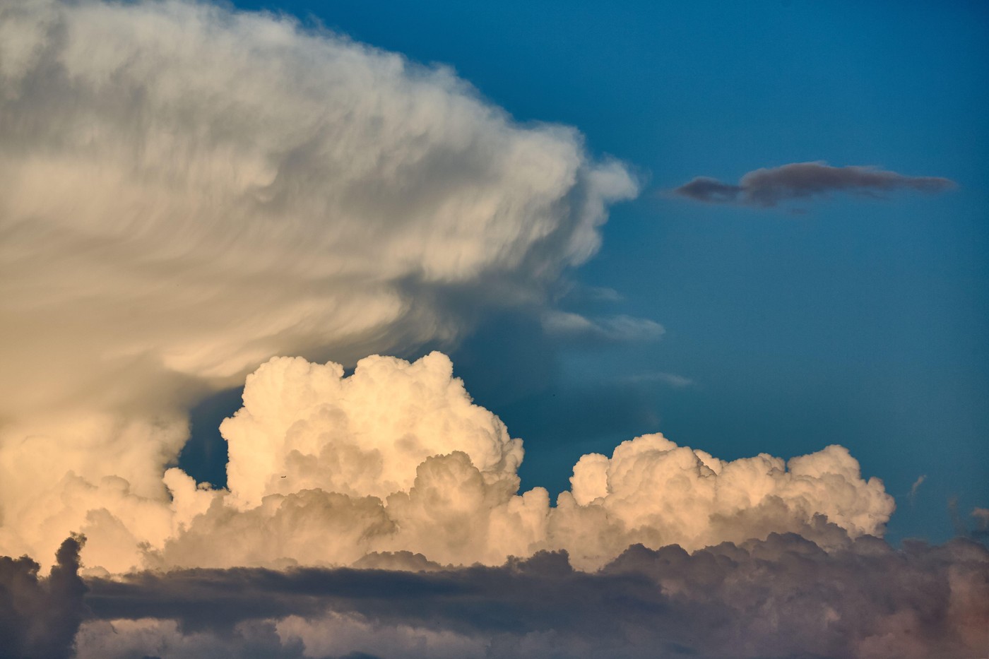 Kumulonimbus, nevihtni oblak