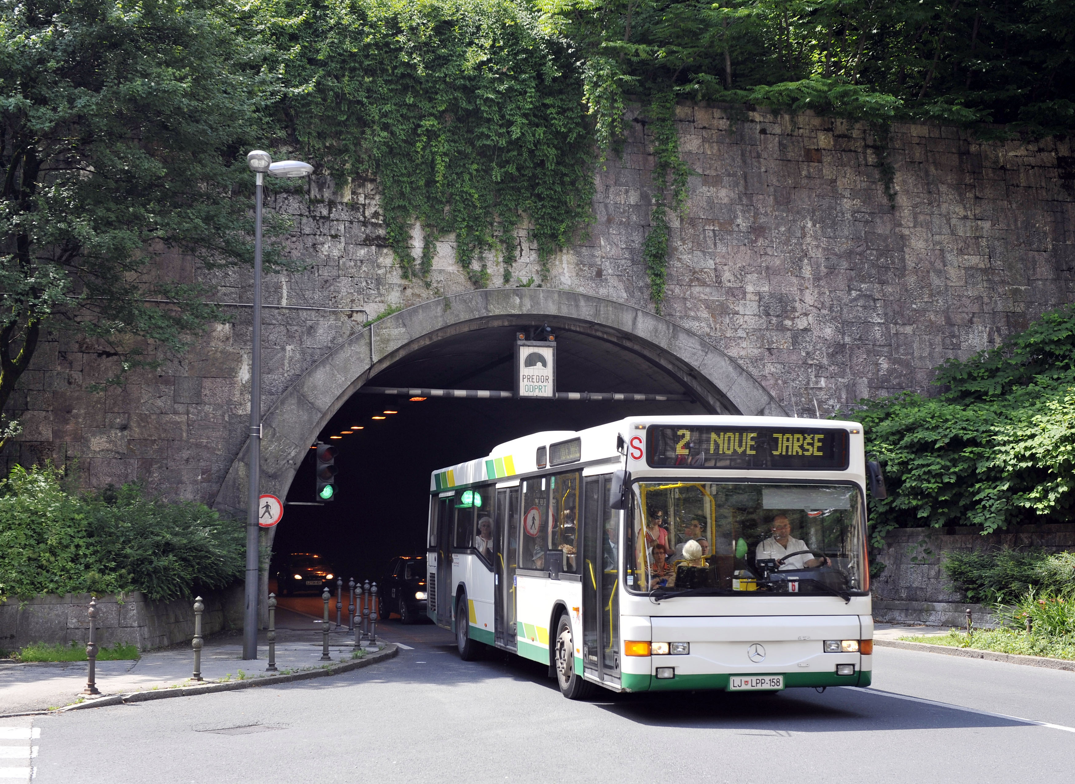 Avtobus LPP številka 2 - Nove Jarše
