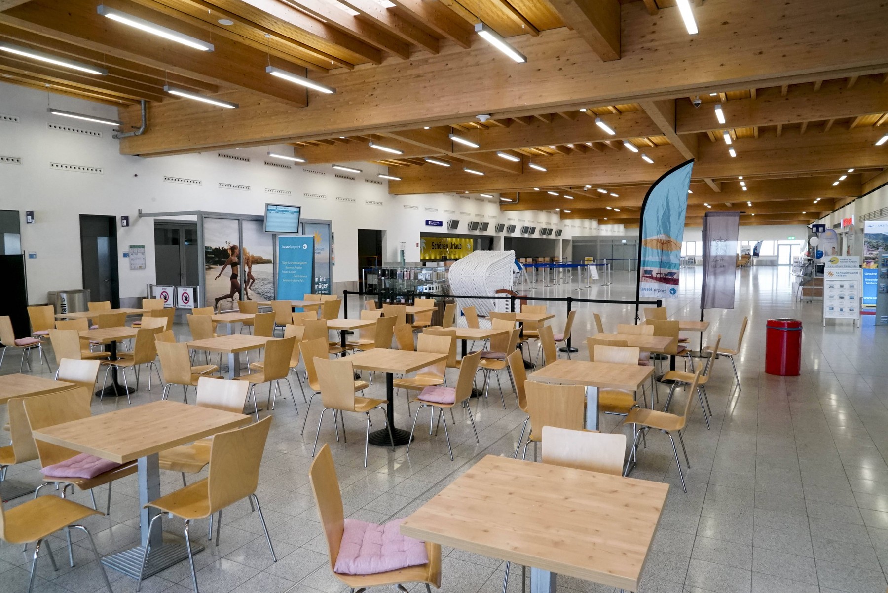 Prazno letališče Kassel Calden v Nemčiji