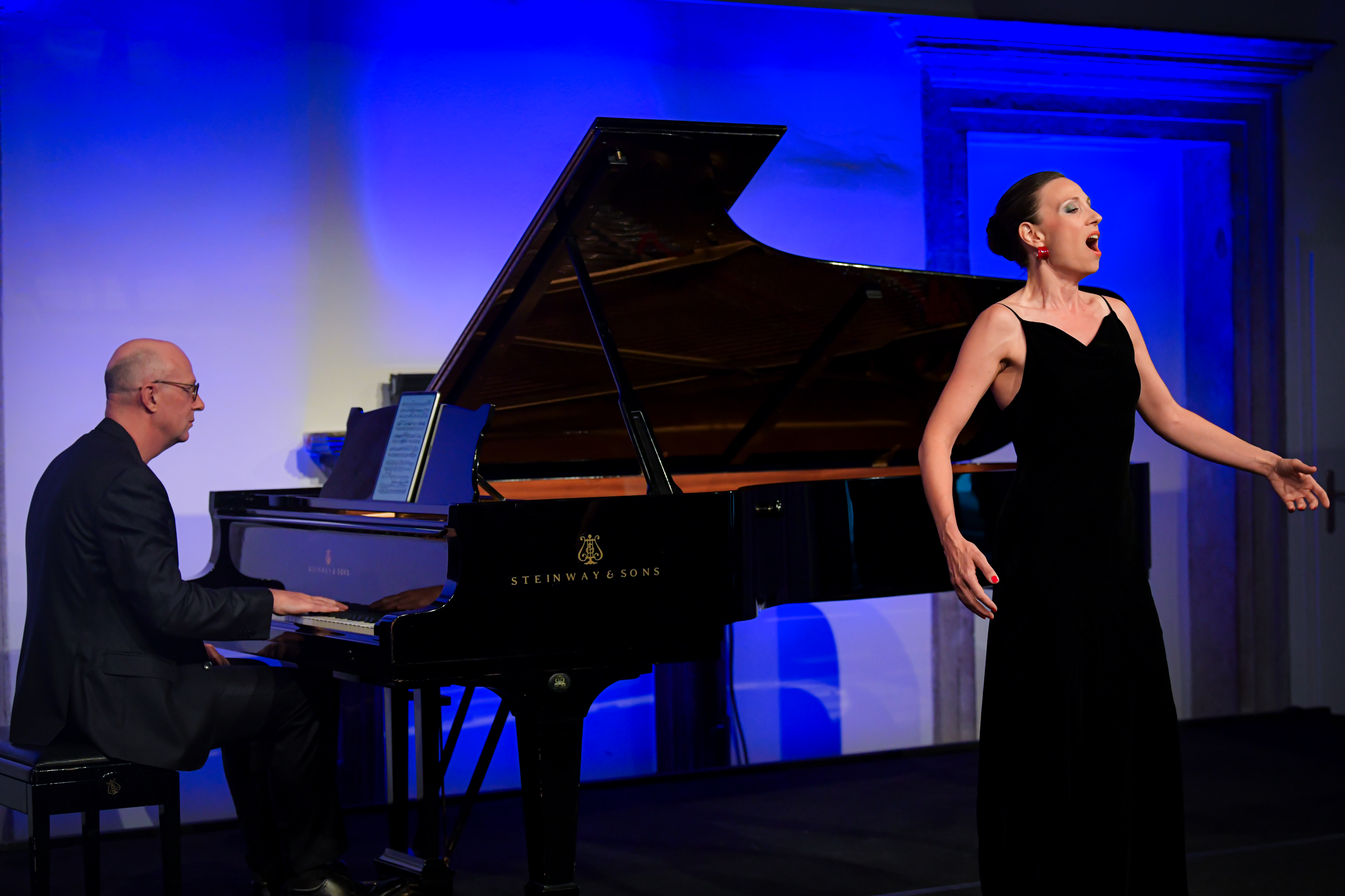 Pianist Igor Vincetić in sopranistka Aleksandra Radovanović.