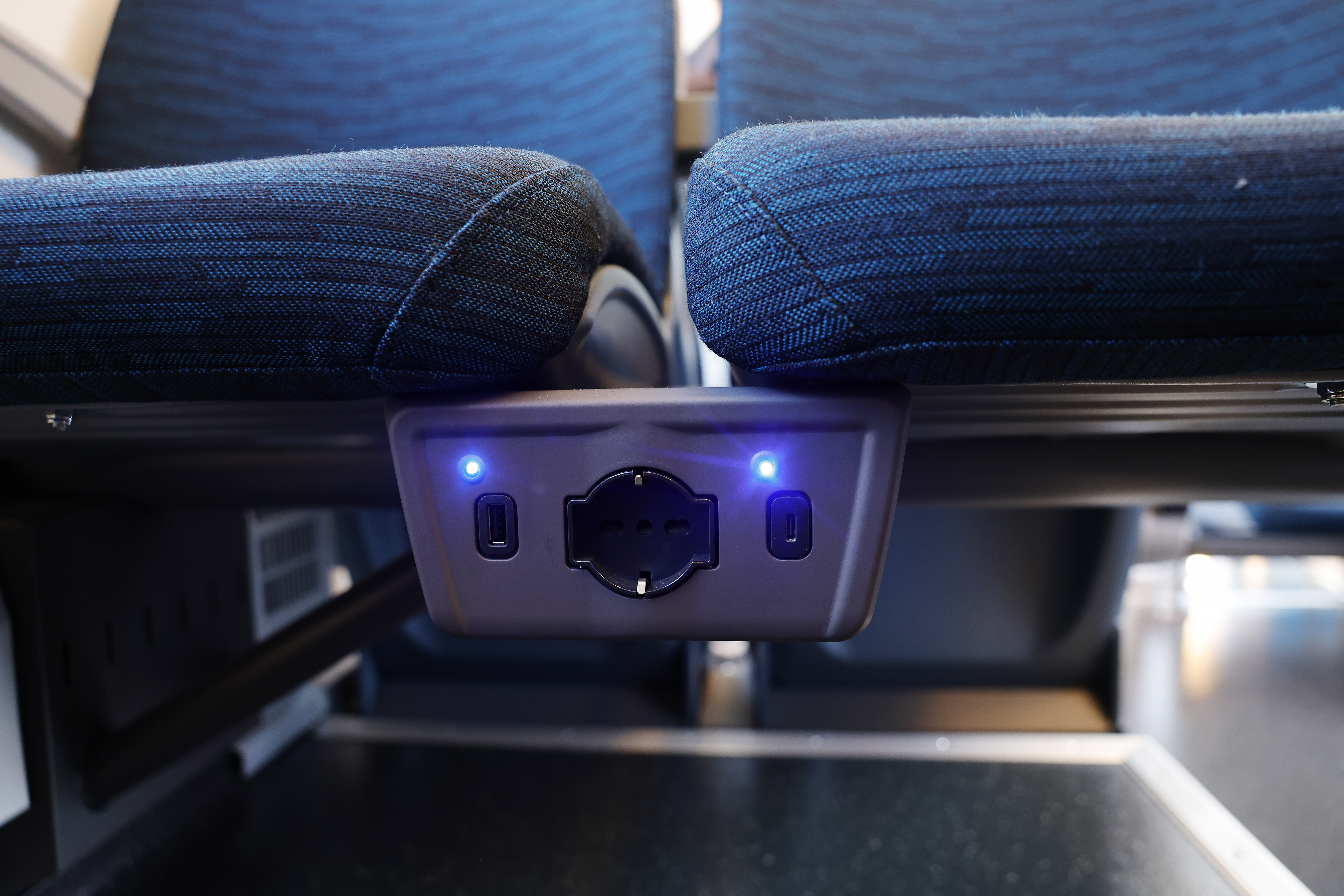 Voziti začele nove potniške garniture SŽ.