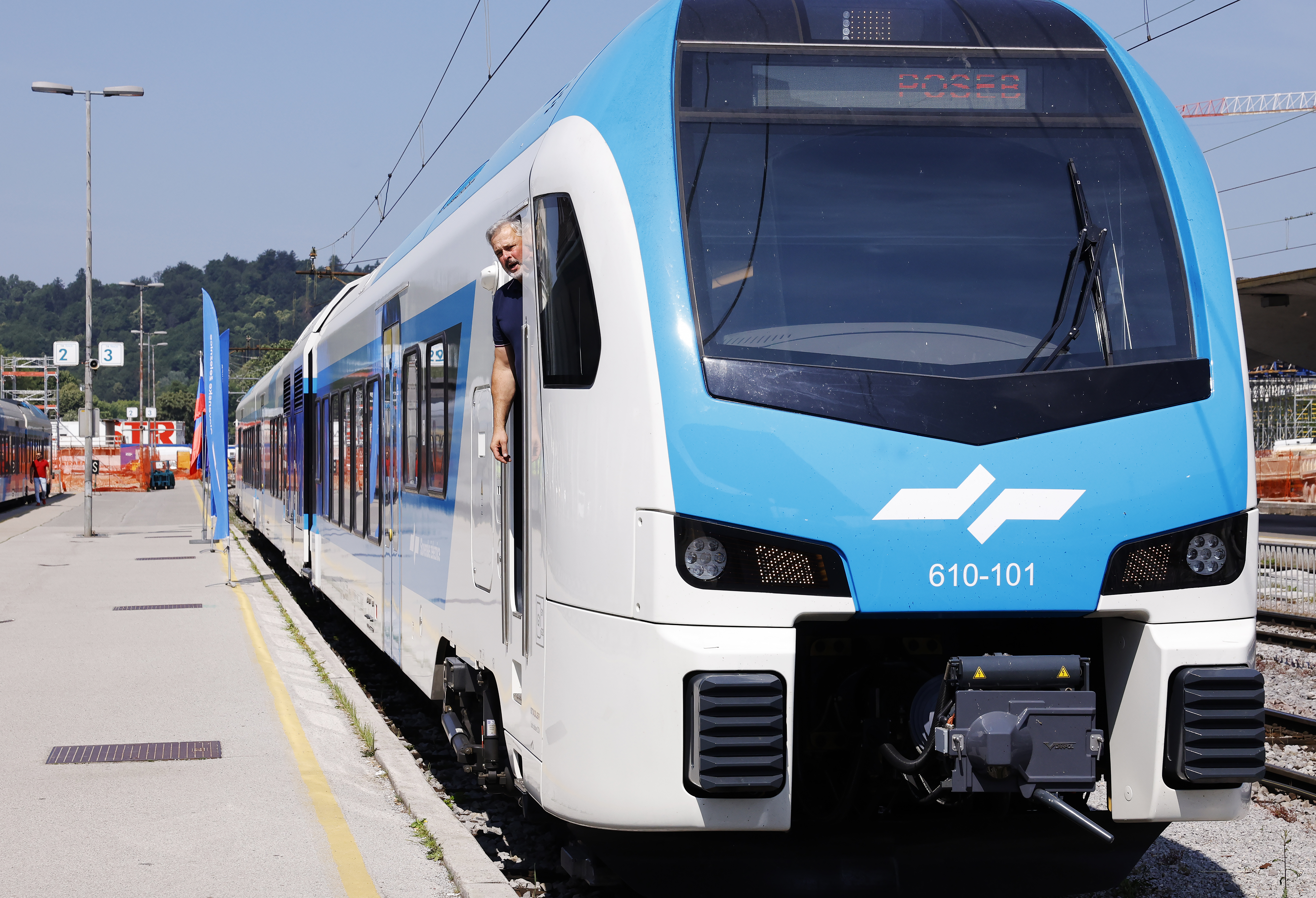 Voziti začele nove potniške garniture SŽ