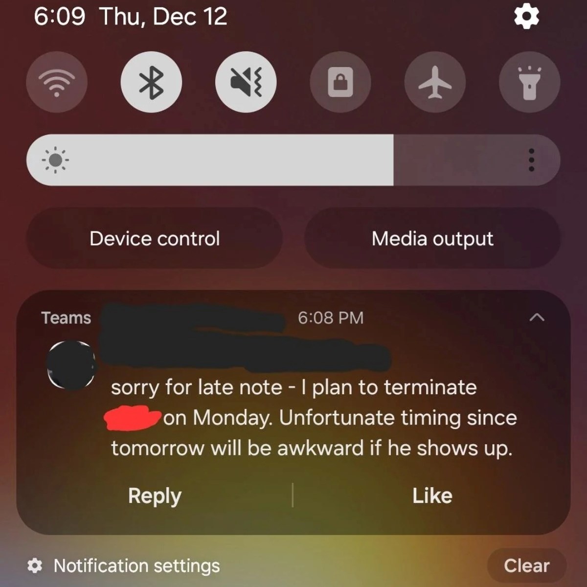 Šef mu je pomotoma poslal sporočilo, da ga namerava odpustiti