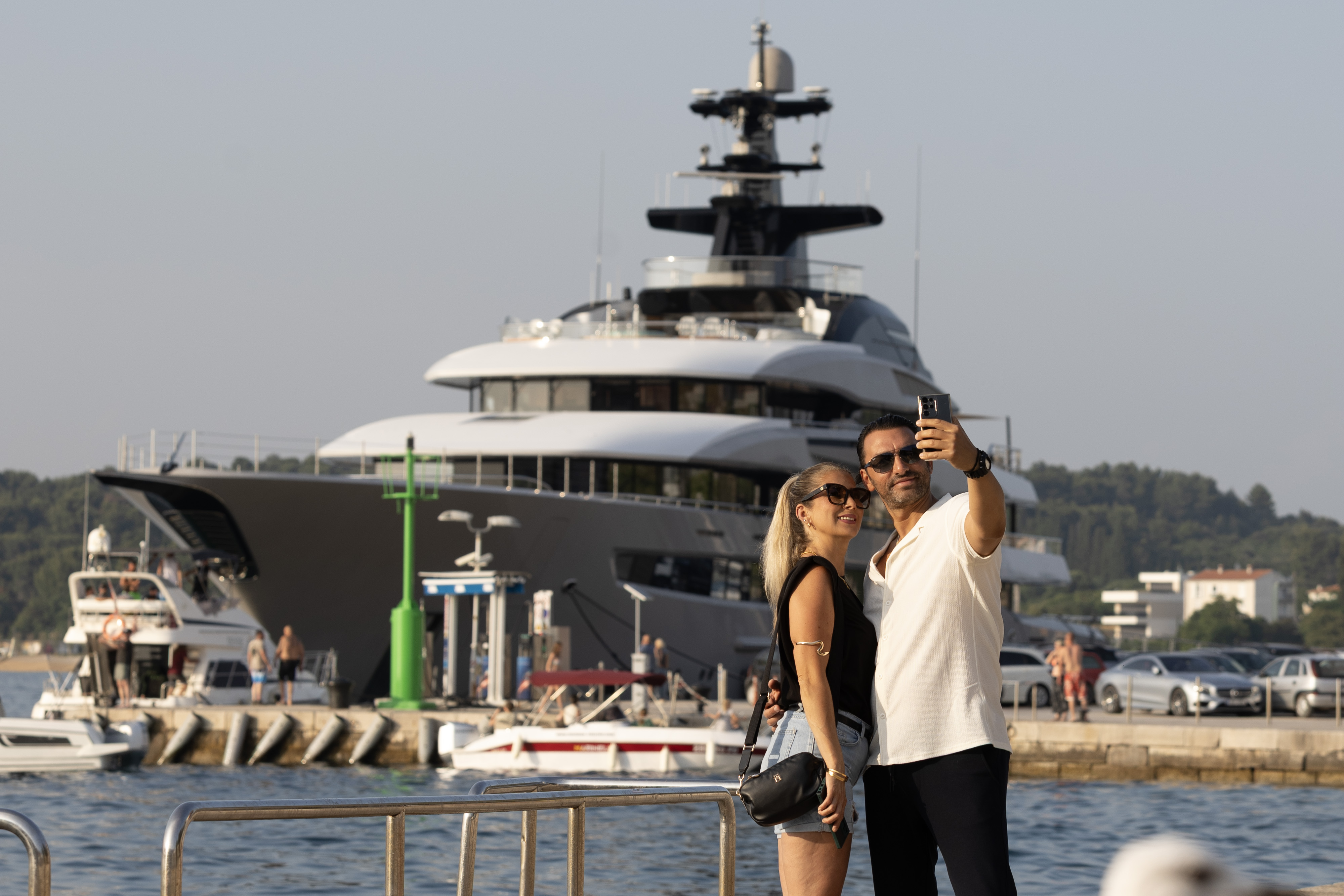 Luksuzna superjahta Whisper