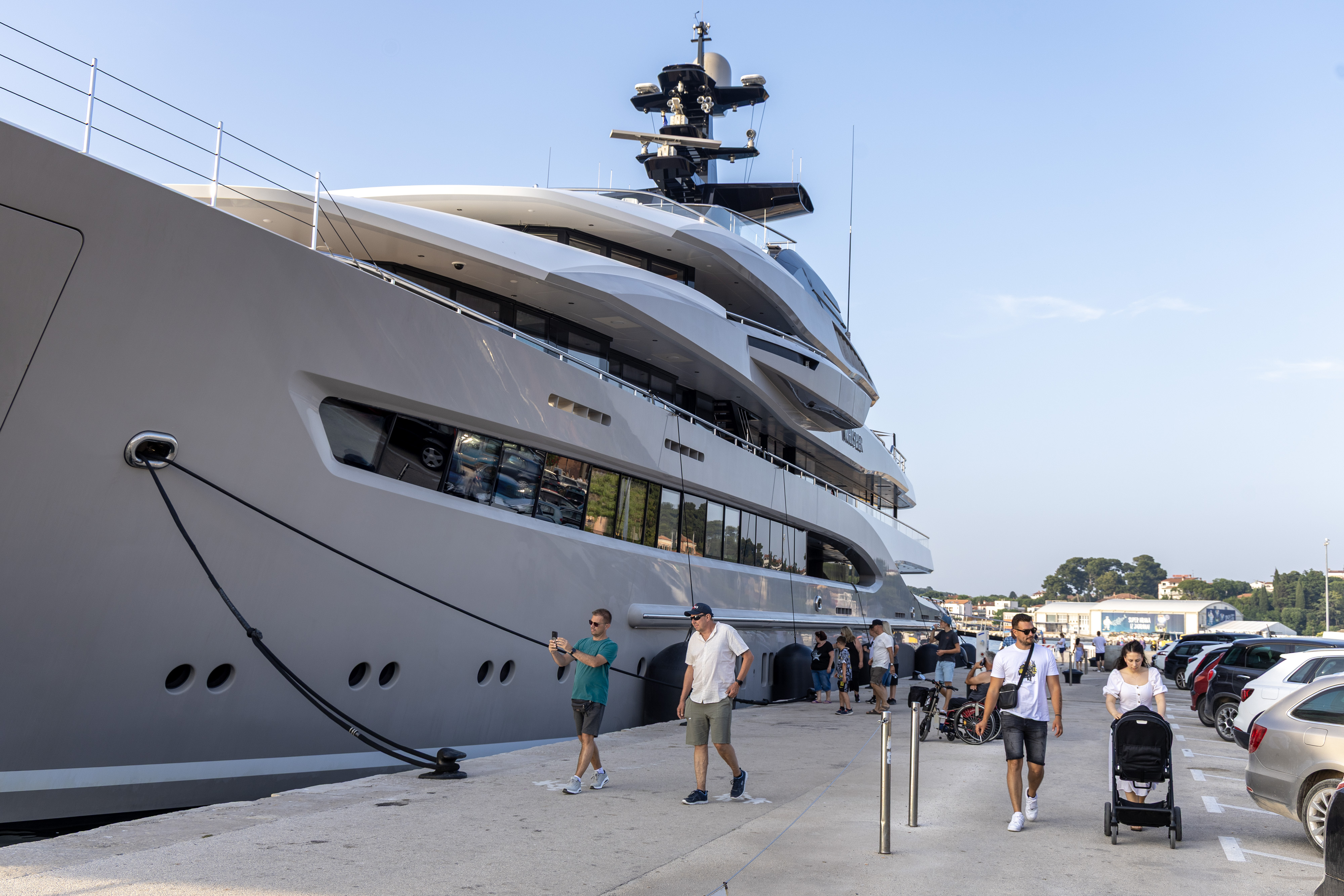 Luksuzna superjahta Whisper