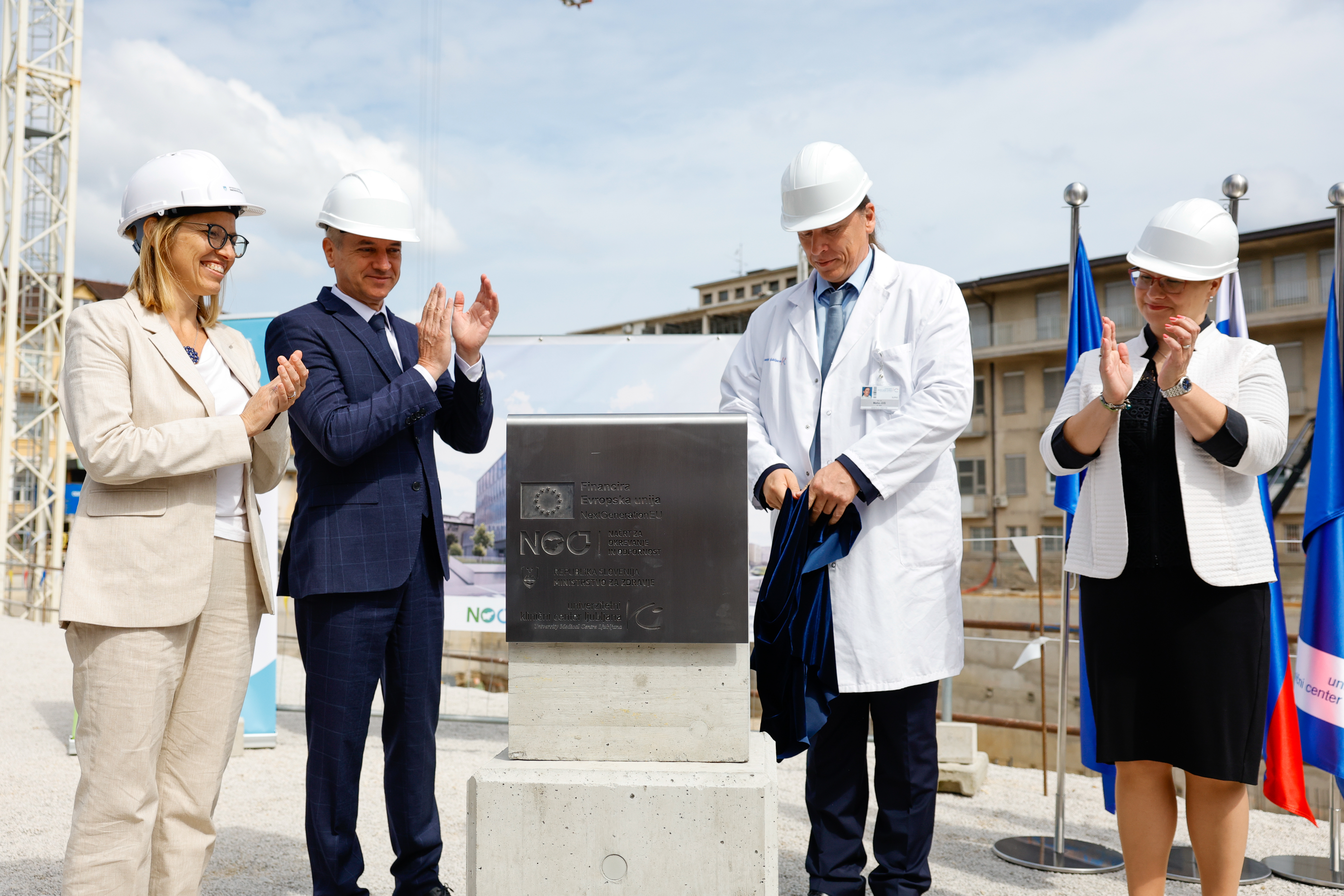 Položili so temeljni kamen za novo kliniko za infekcijske bolezni in vročinska stanja ter novo gastroenterološko kliniko
