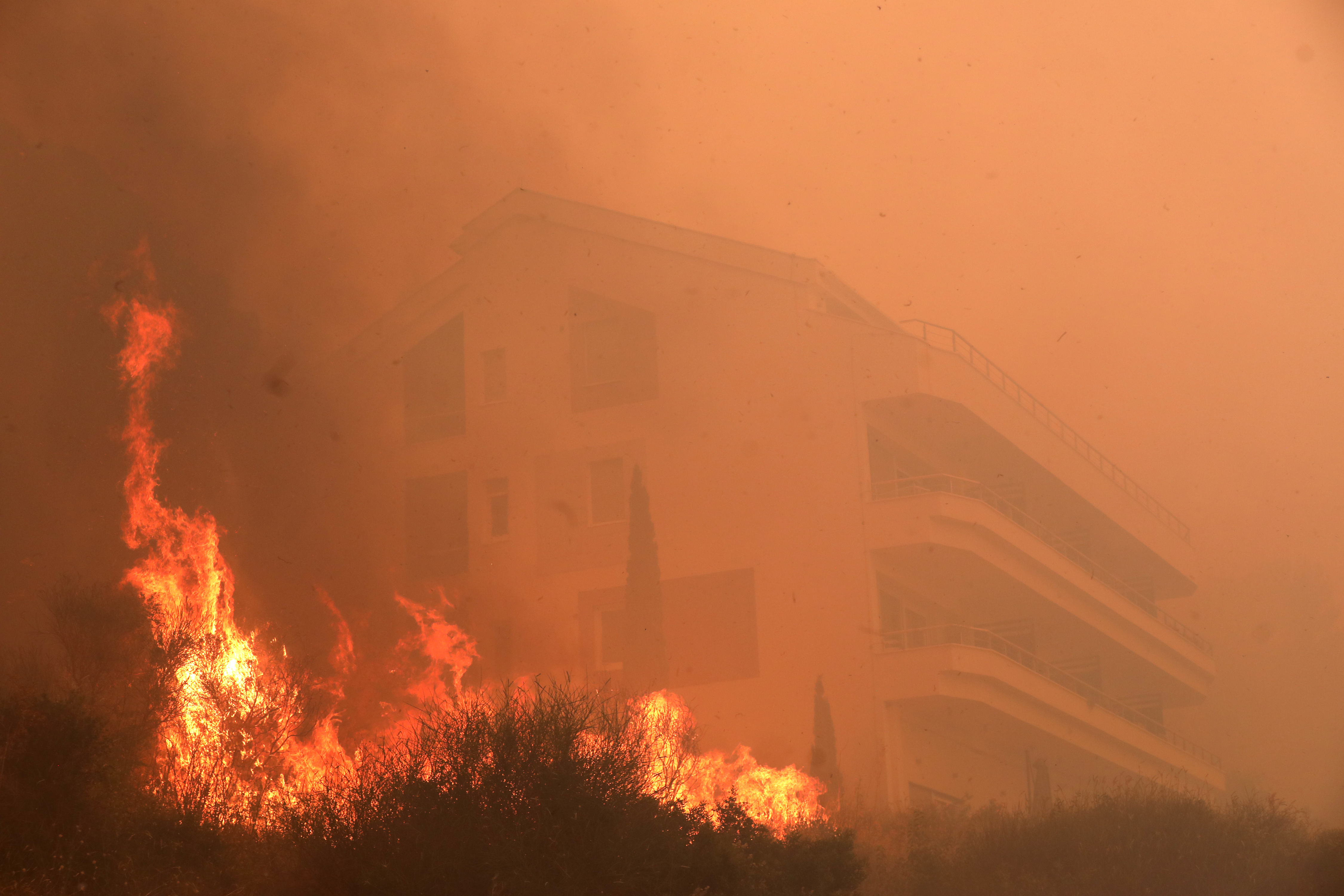 Požar pri hrvaškem mestu Pisak