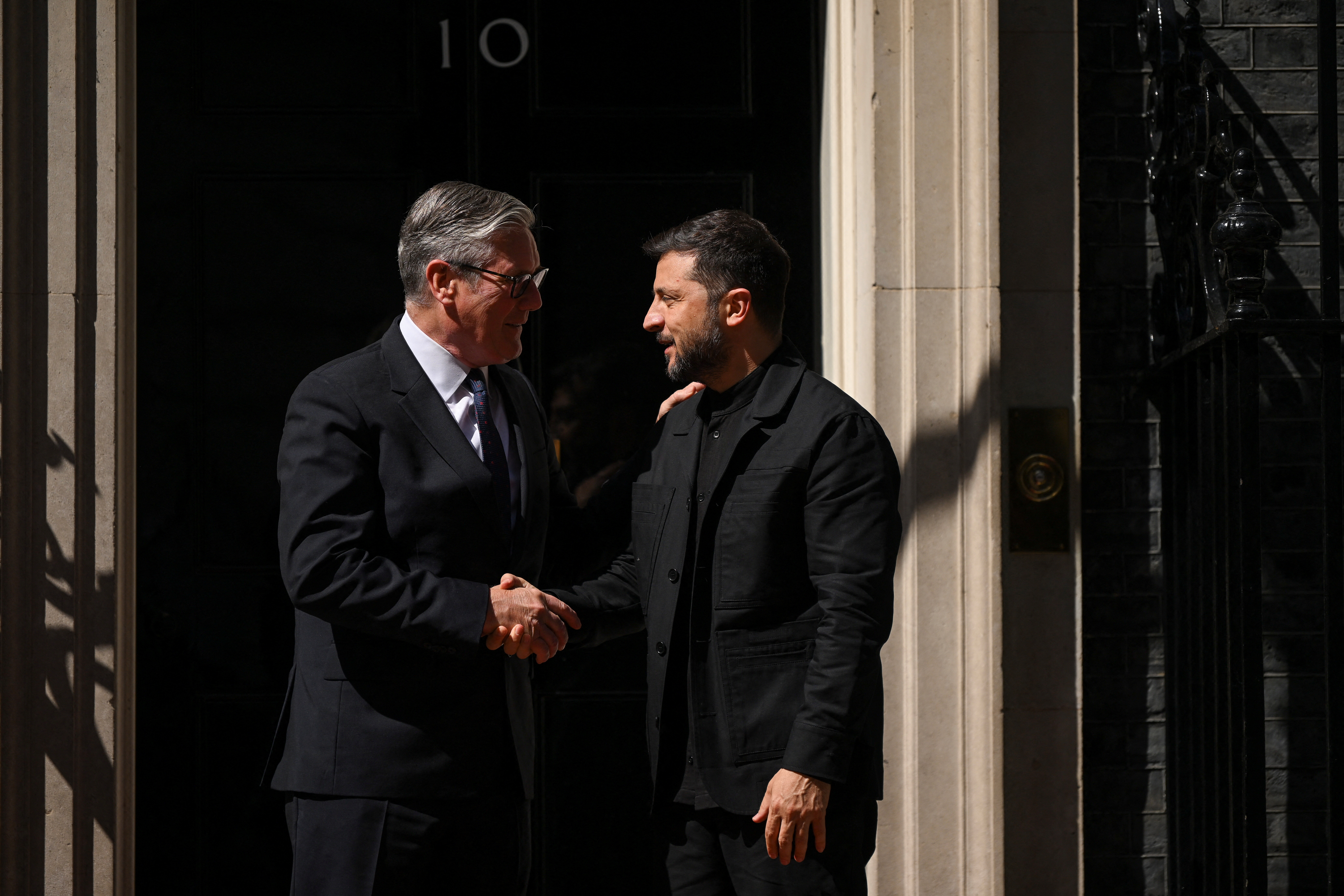 Volodimir Zelenski in Keir Starmer v Veliki Britaniji