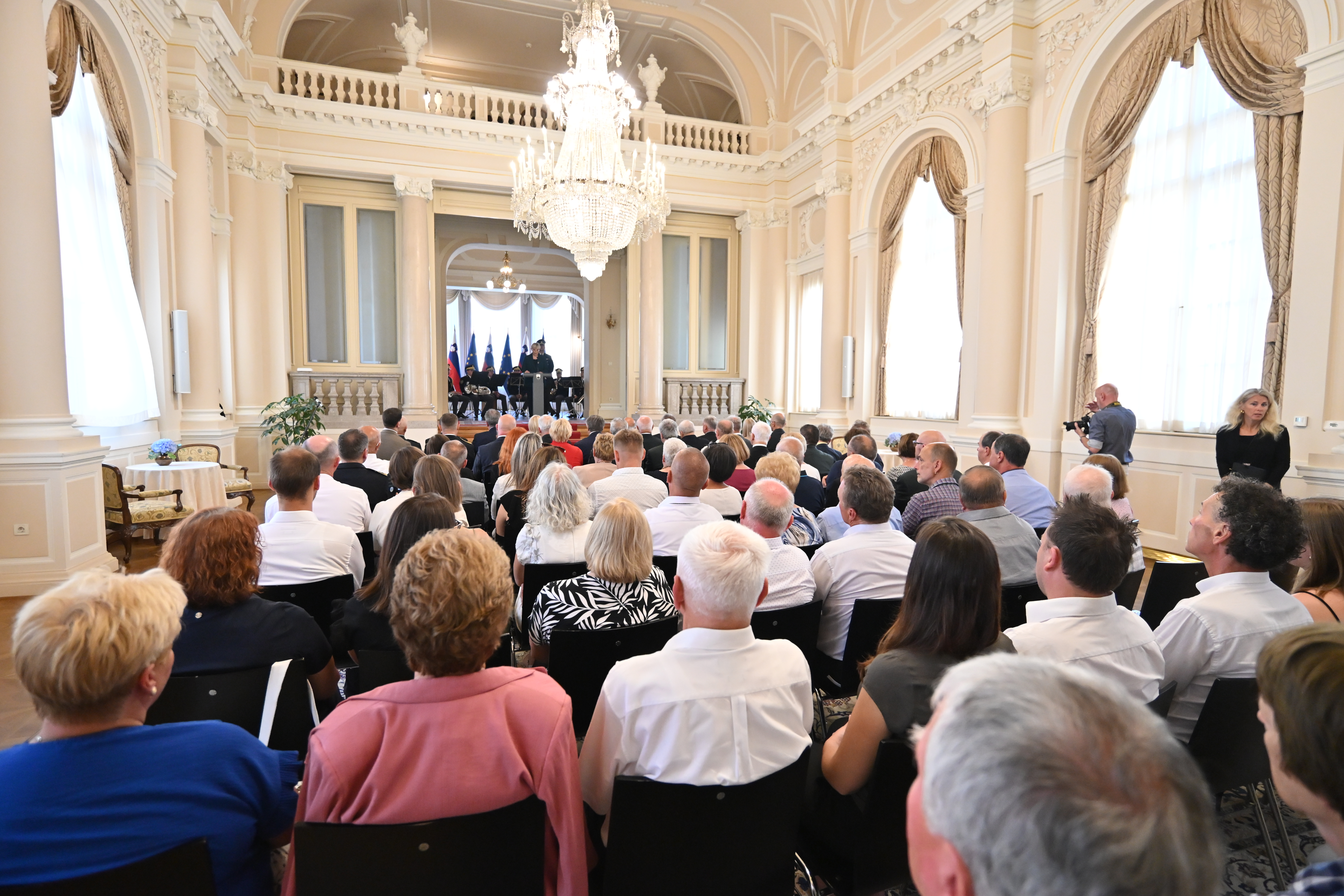 Pirc Musar ob sprejemu veteranov in svojcev padlih v vojni za Slovenijo z zahvalo za junaštvo