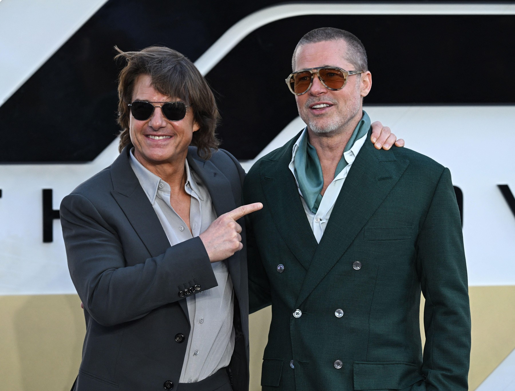 Tom Cruise in Brad Pitt na premieri filma F1 v Londonu