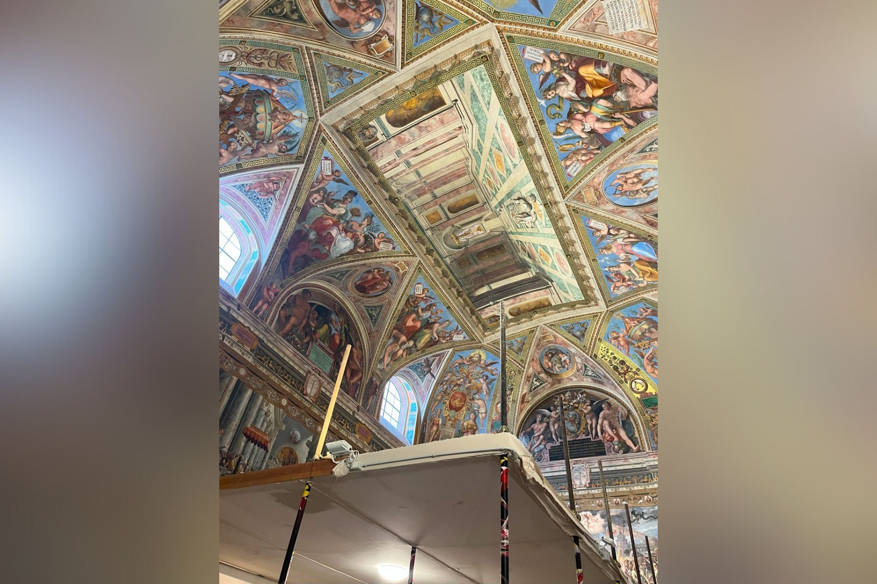 Obnova Konstantinove sobe v Vatikanu