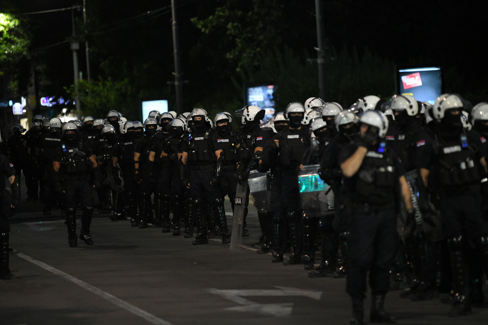 Policija na protestih v Beogradu