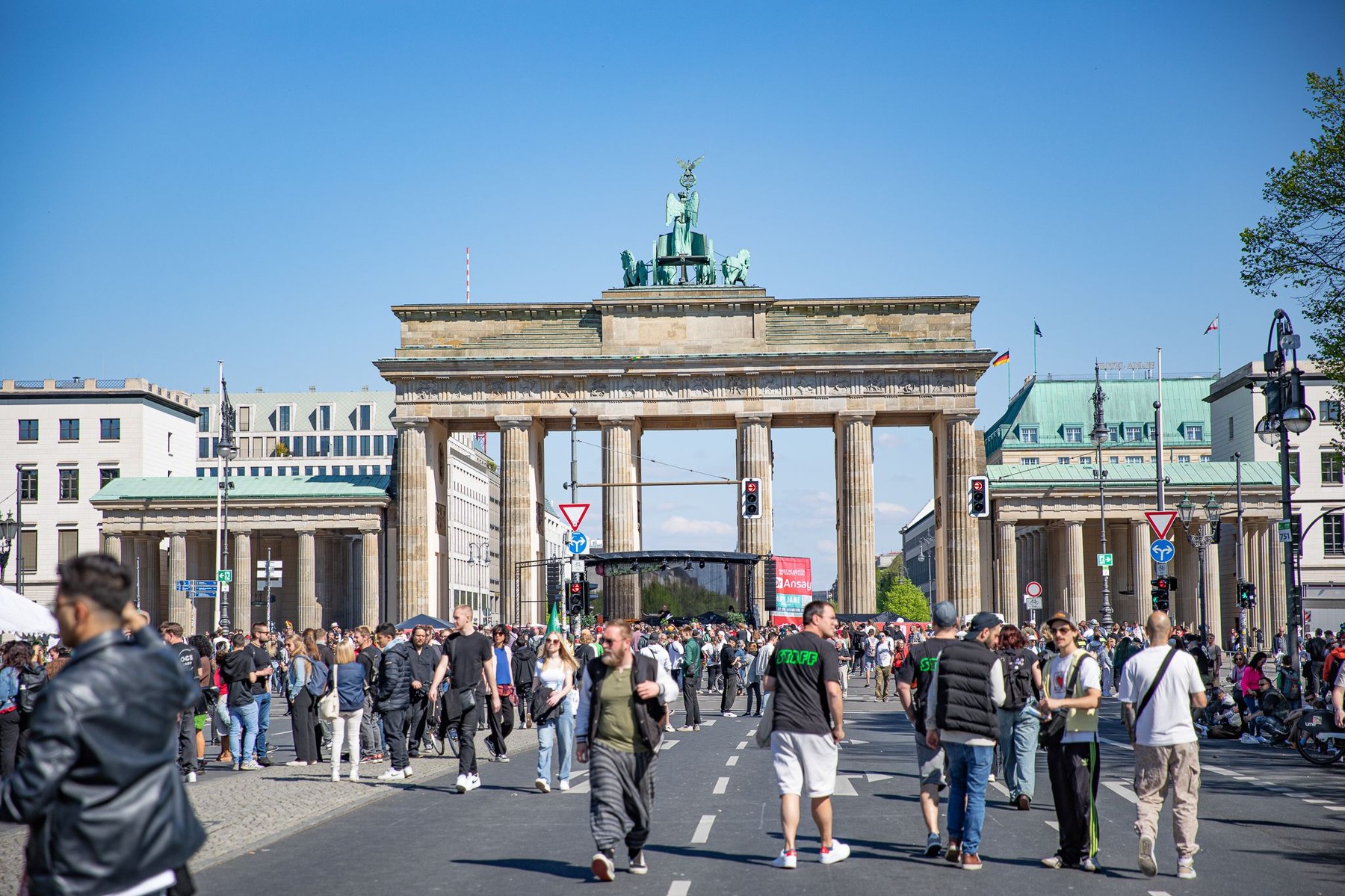 Ljudje na ulicah Berlina