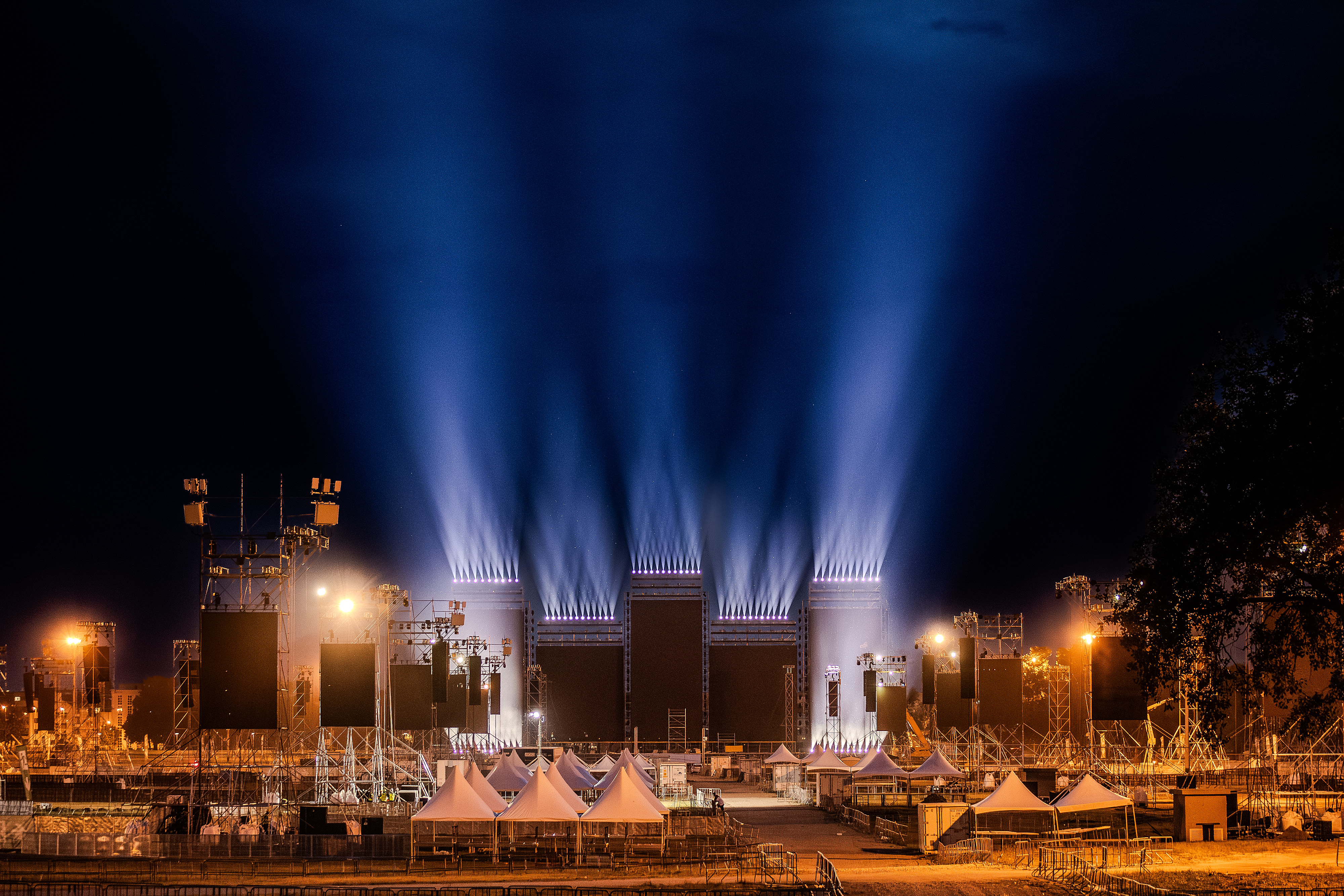 Vaja pred koncertom Thompsona