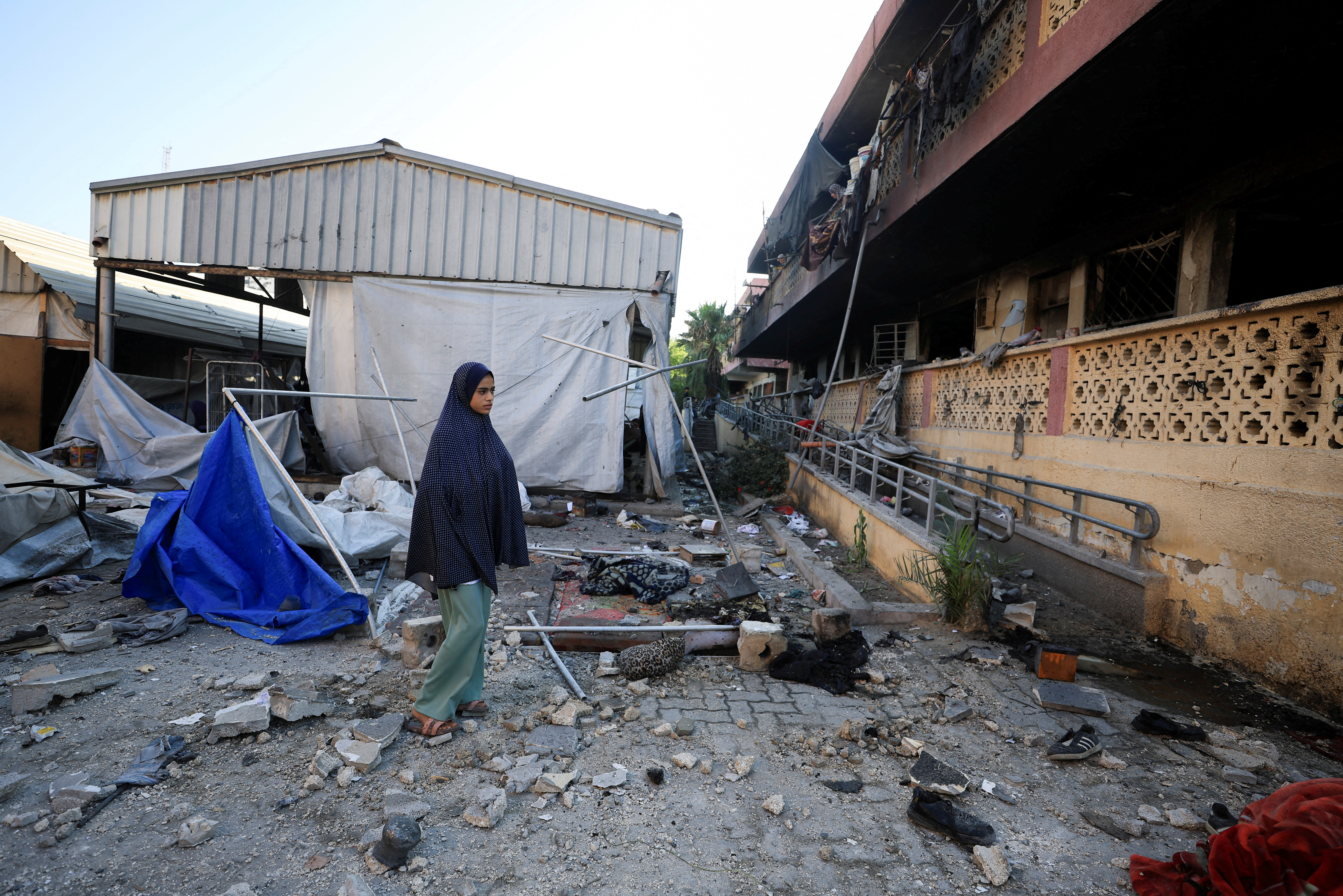 V novih izraelskih napadih na območju Gaze je bilo ubitih 73 ljudi