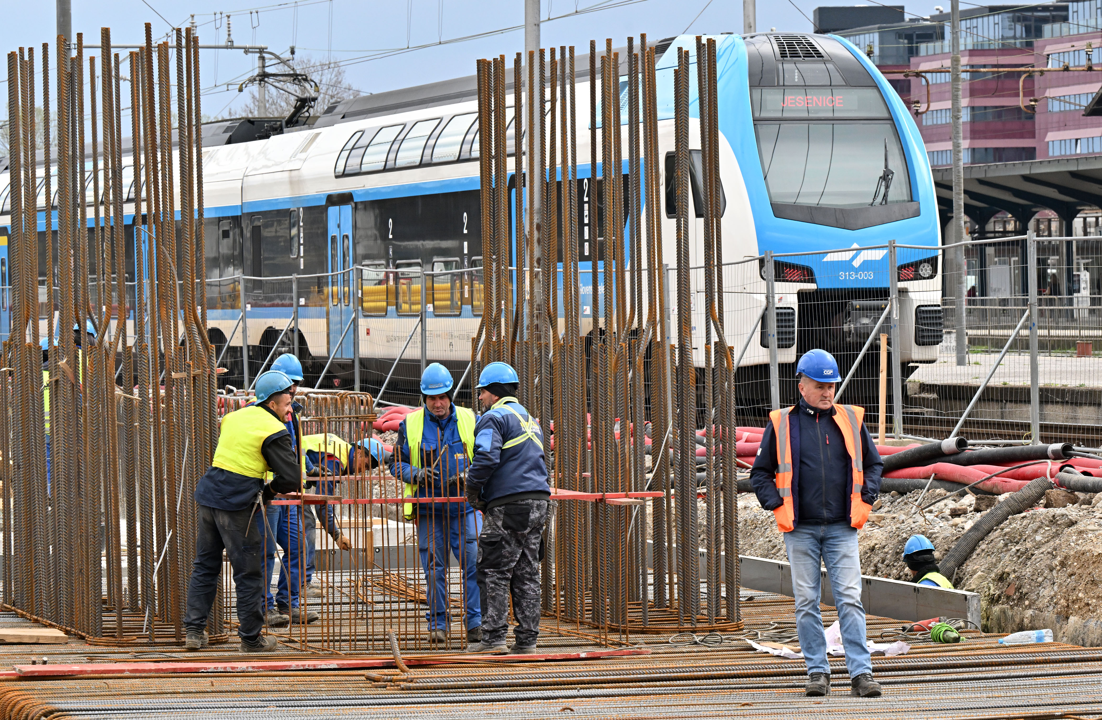 Dela na železniški postaji ljubljana