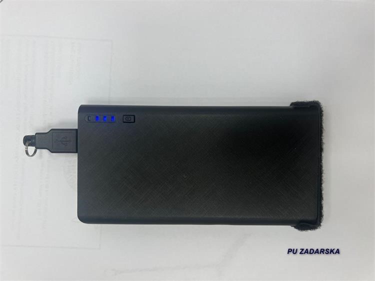 Motilec signala, najden v policijski preiskavi na območju Zadra