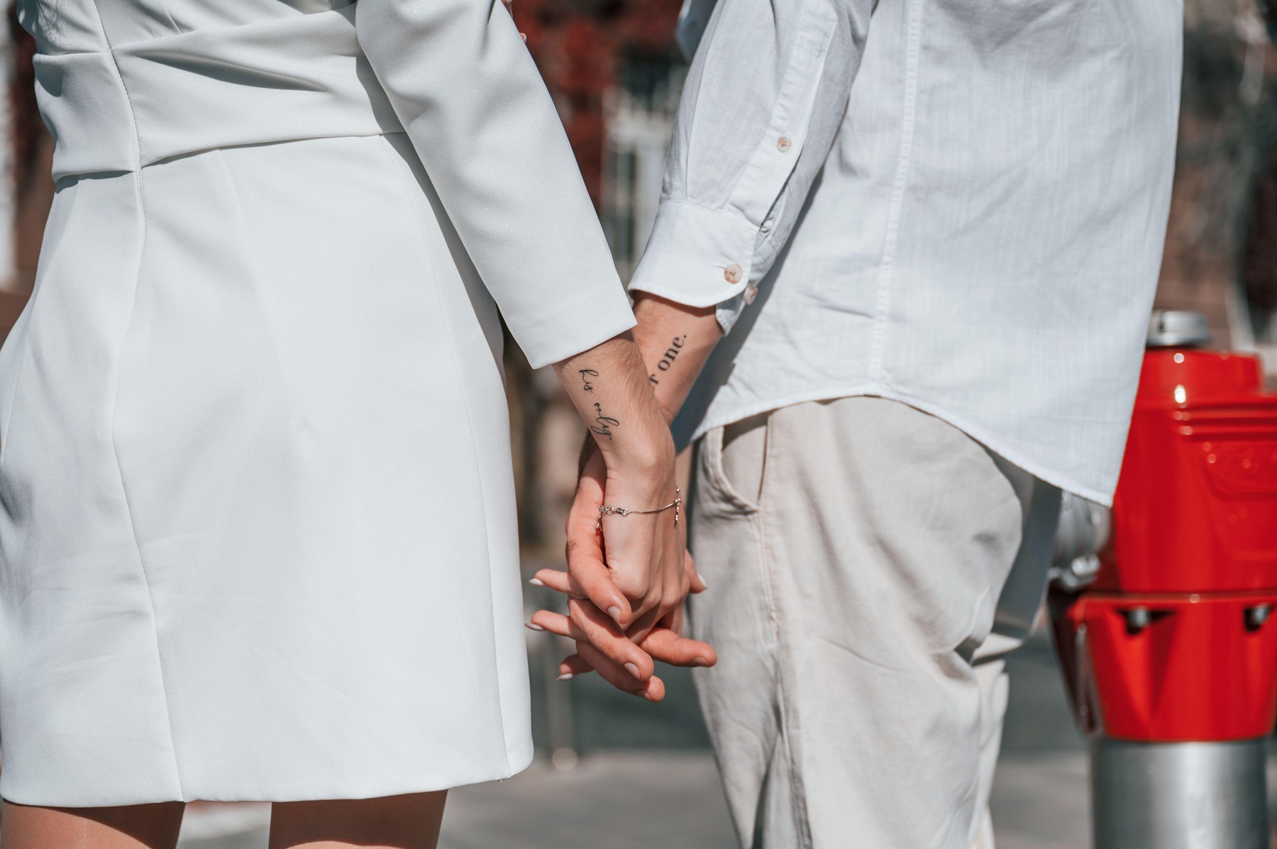 tetovaže roke par PROFIMEDIA