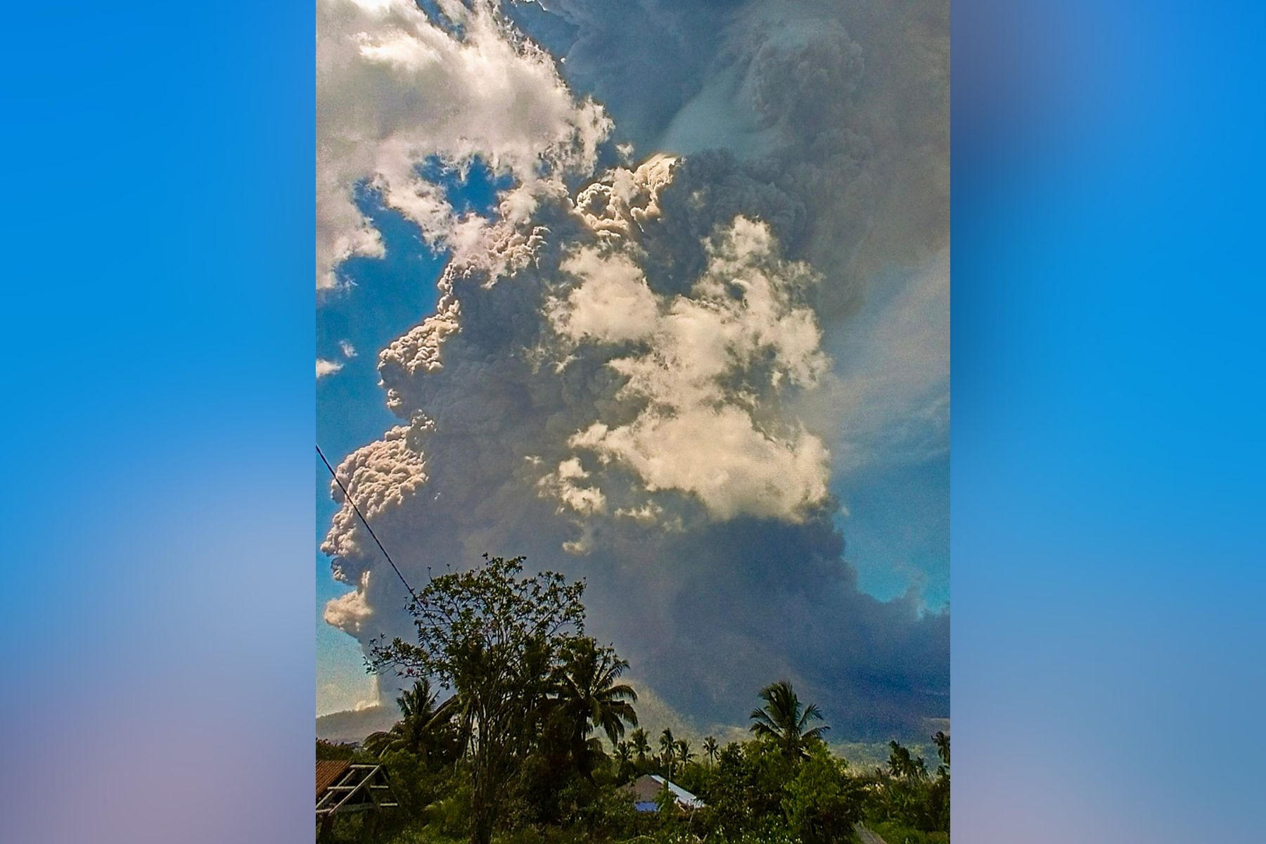 Izbruh ognjenika Lewotobi Laki-Laki na vzhodu Indonezije