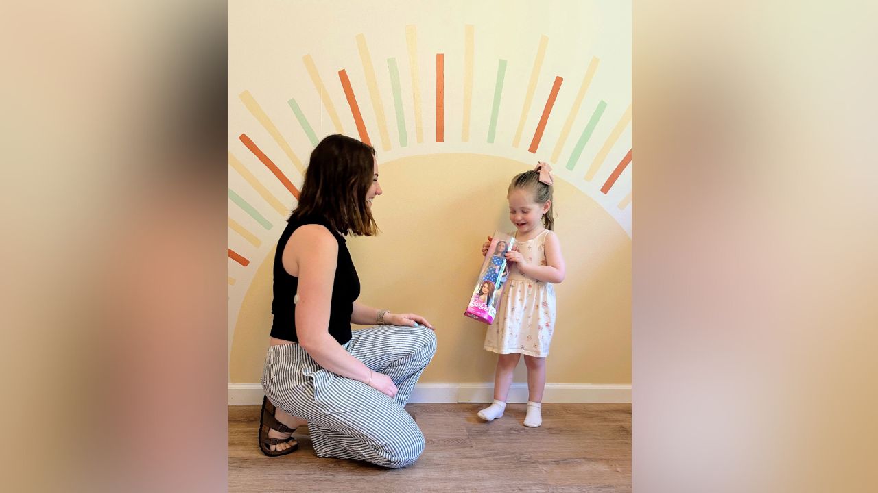 Barbika z inzulinsko črpalko